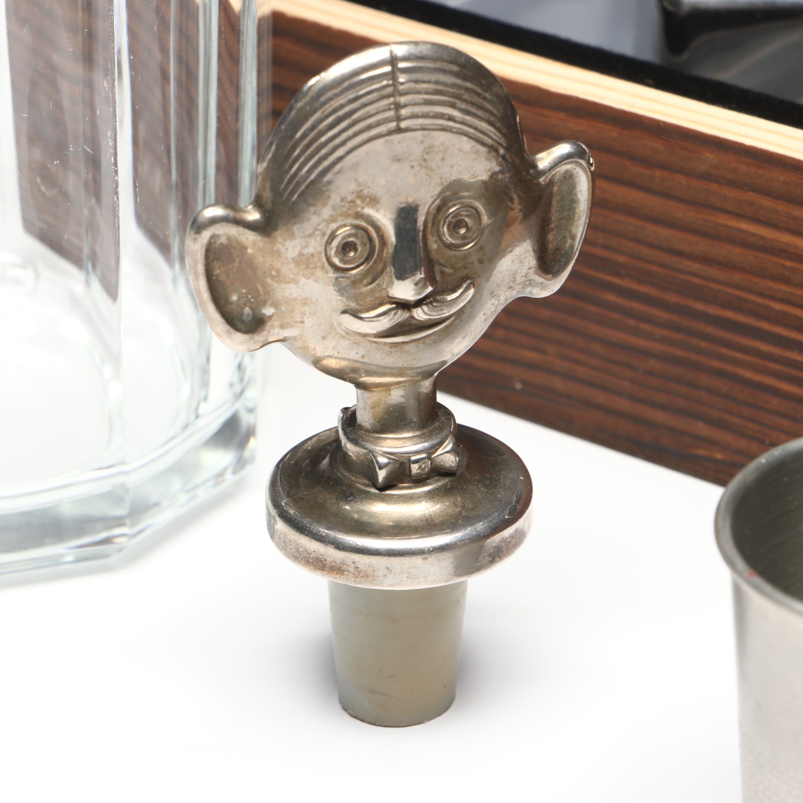 Toasted Barrel Bourbon Smoking Set with Ice Bucket and More Accessories