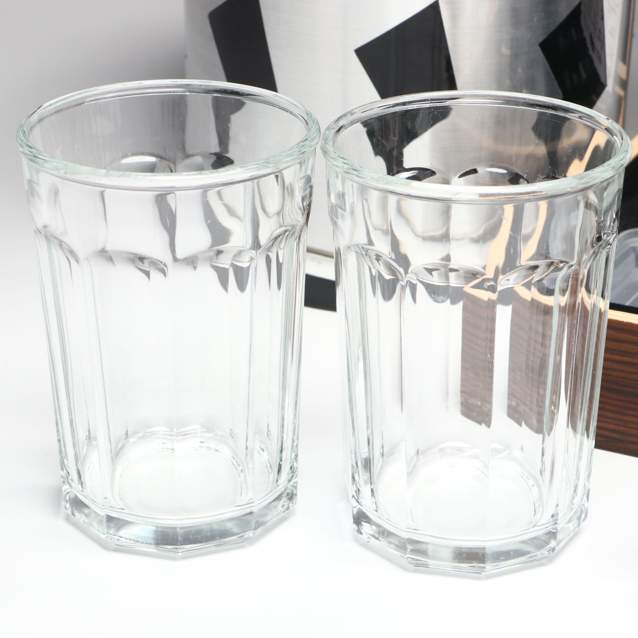 Toasted Barrel Bourbon Smoking Set with Ice Bucket and More Accessories