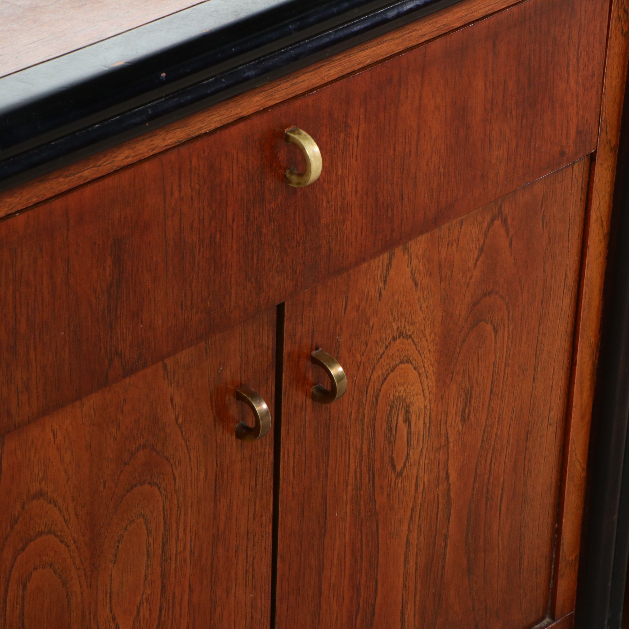 Pair of Century Furniture Mahogany Nightstands