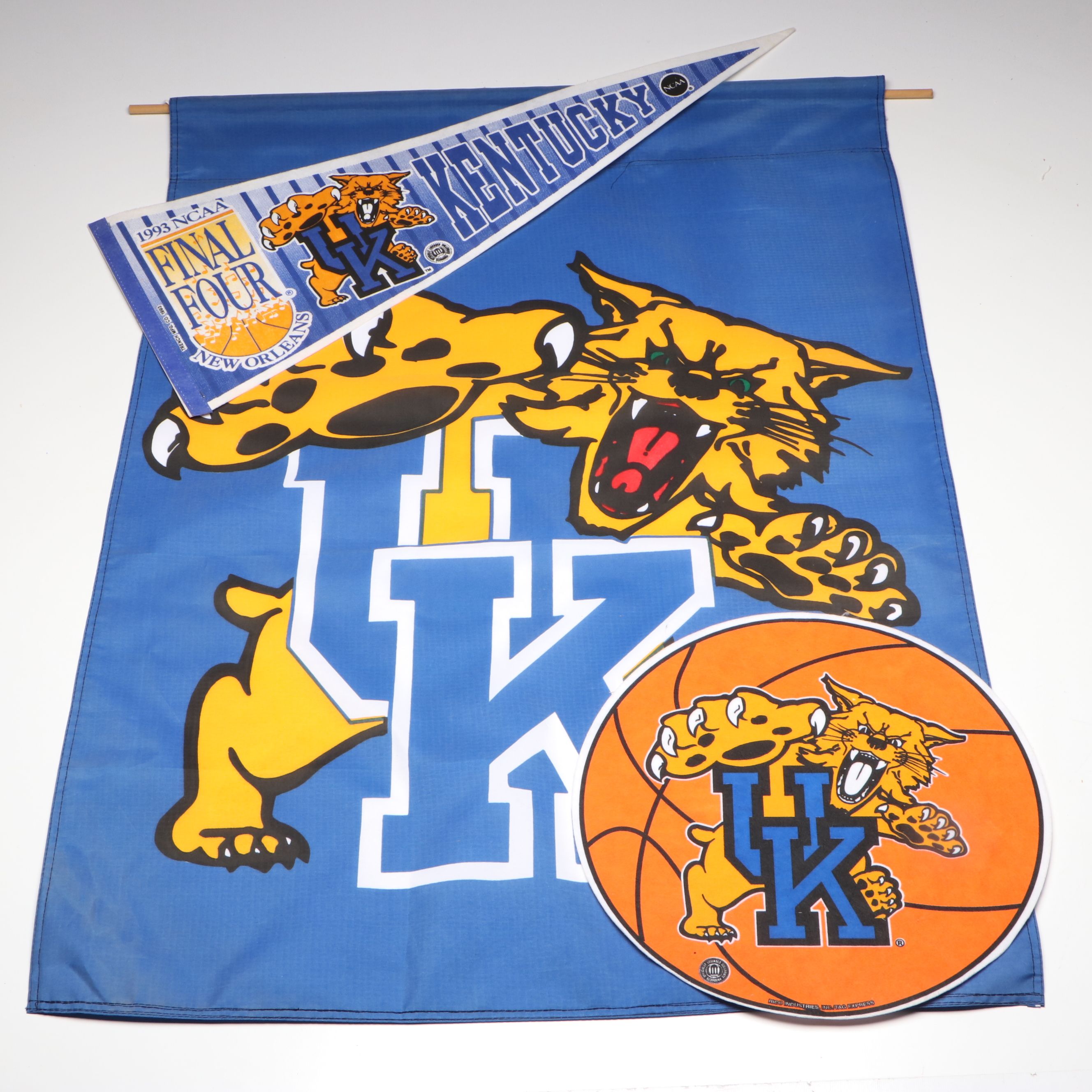 Kentucky Wildcat Error Print Tongue Banner with Felt Sign and Pennant