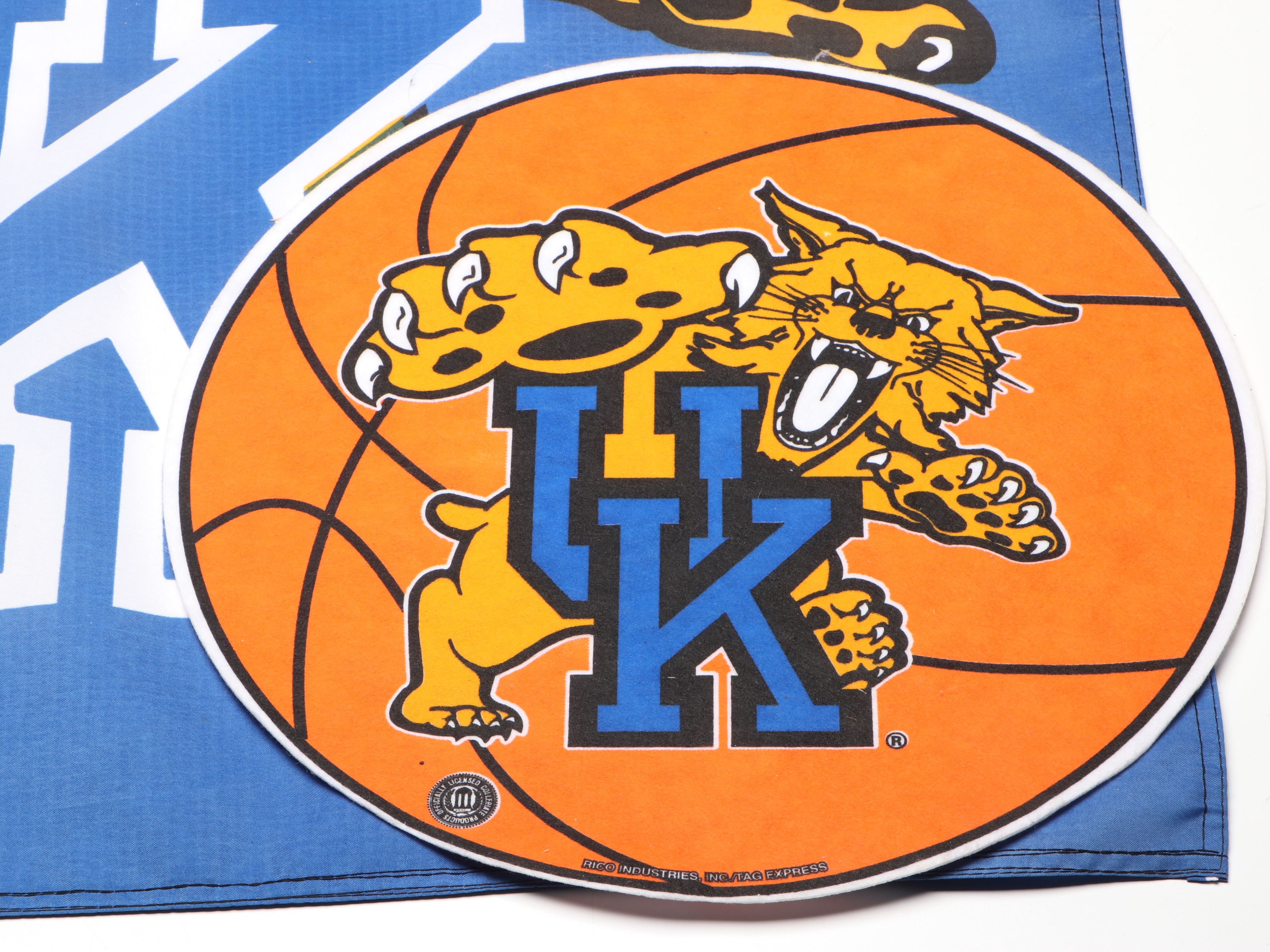 Kentucky Wildcat Error Print Tongue Banner with Felt Sign and Pennant