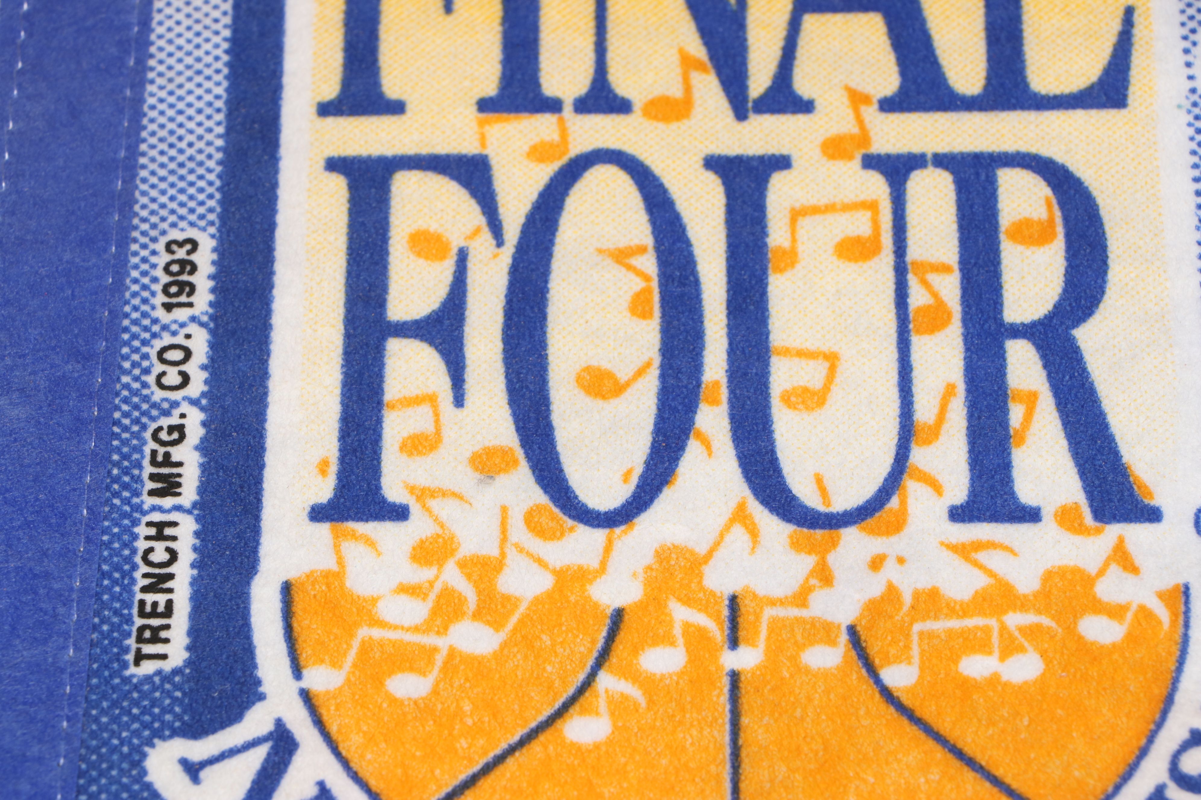 Kentucky Wildcat Error Print Tongue Banner with Felt Sign and Pennant