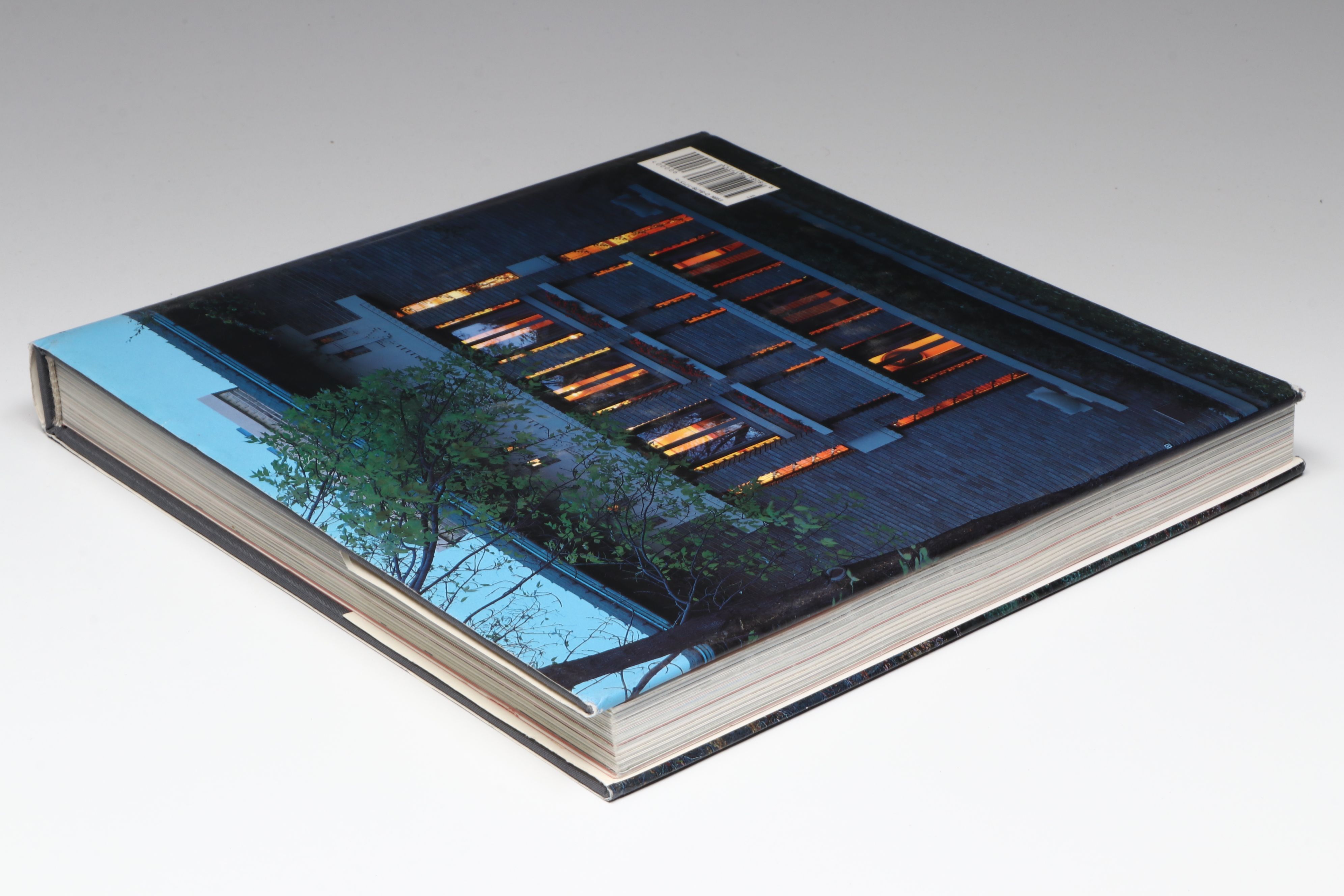 First Edition "Frank Lloyd Wright: The Masterworks" by Pfeiffer and Larkin, 1993