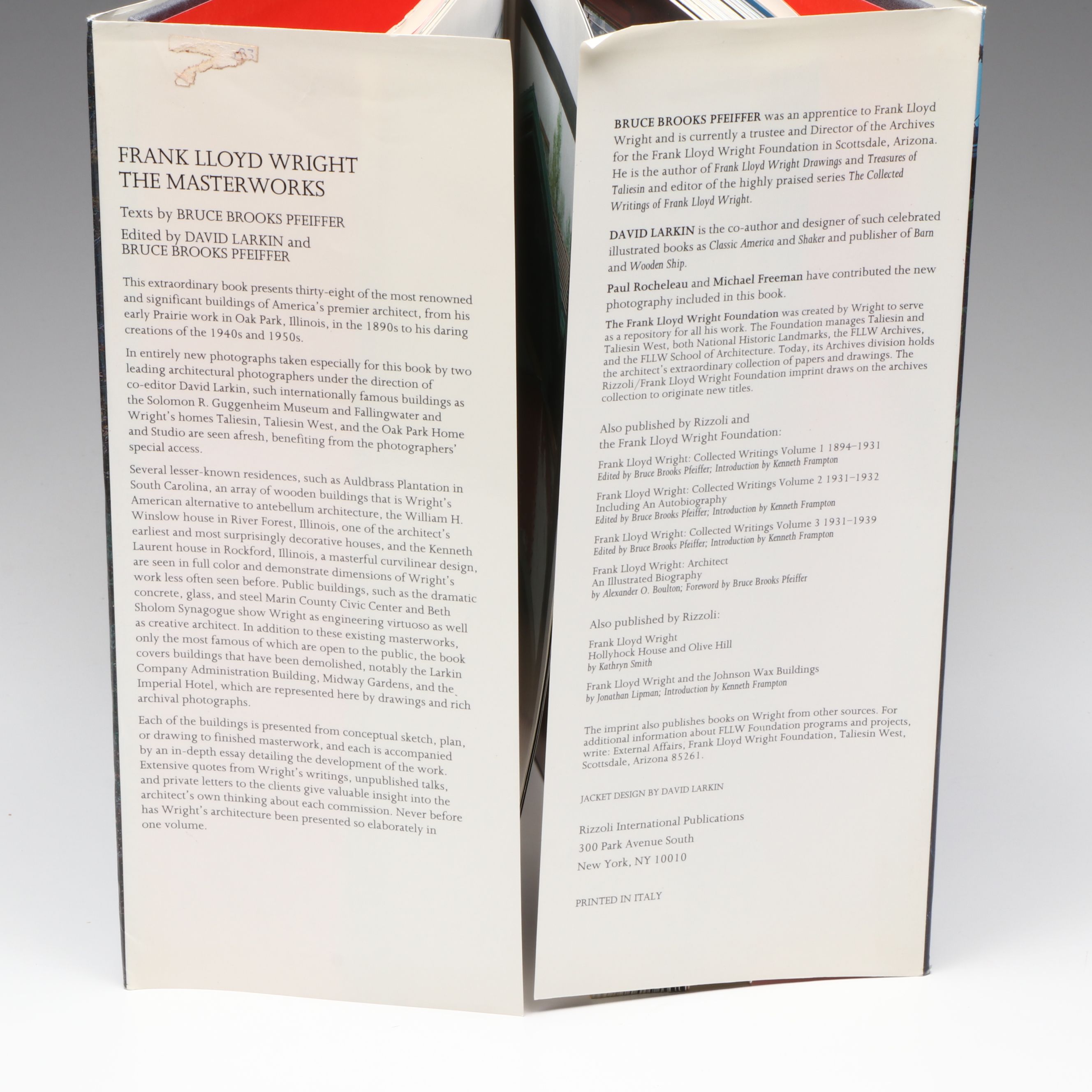 First Edition "Frank Lloyd Wright: The Masterworks" by Pfeiffer and Larkin, 1993