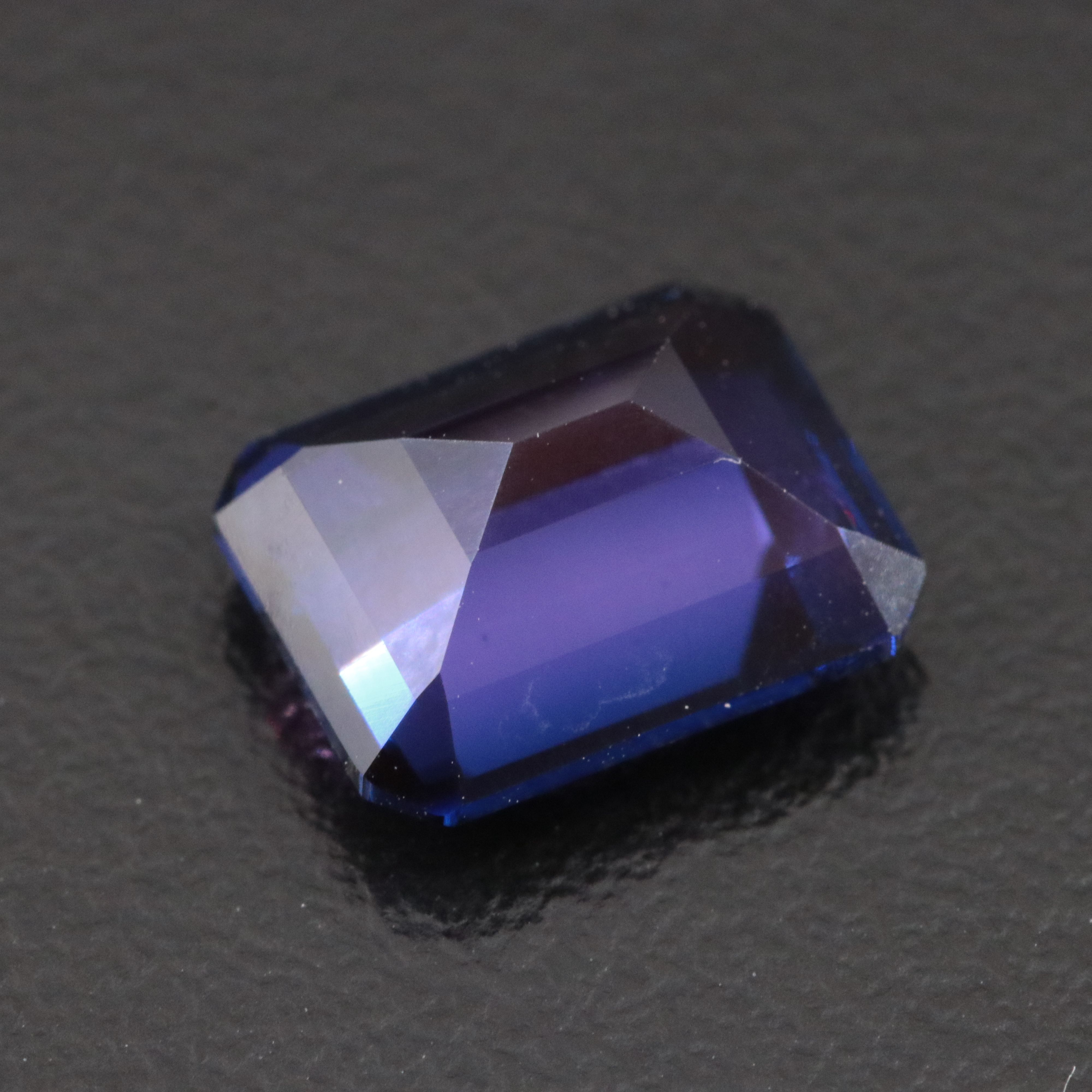 Loose 4.40 CT Lab Grown Color Change Sapphire