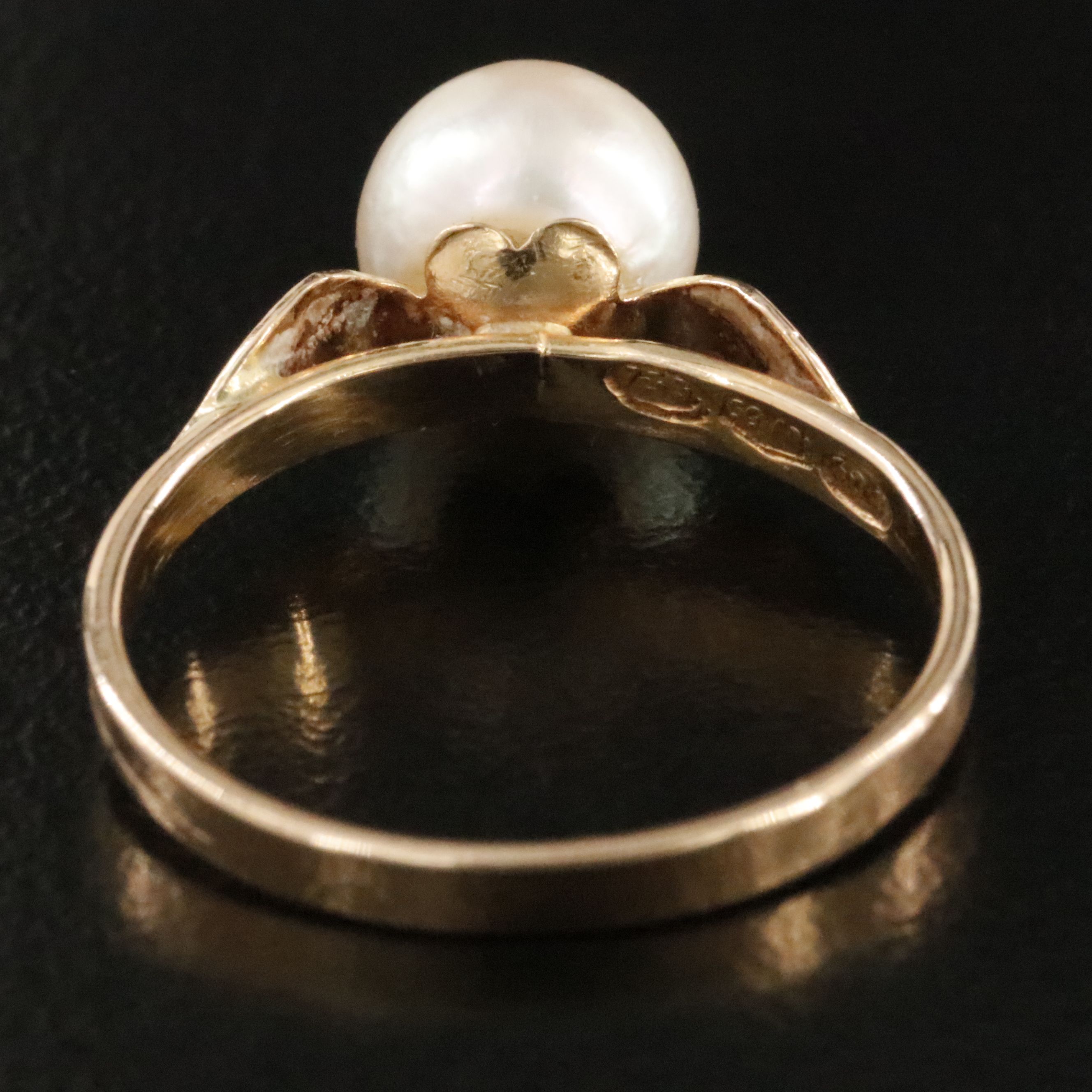 18K Pearl Ring