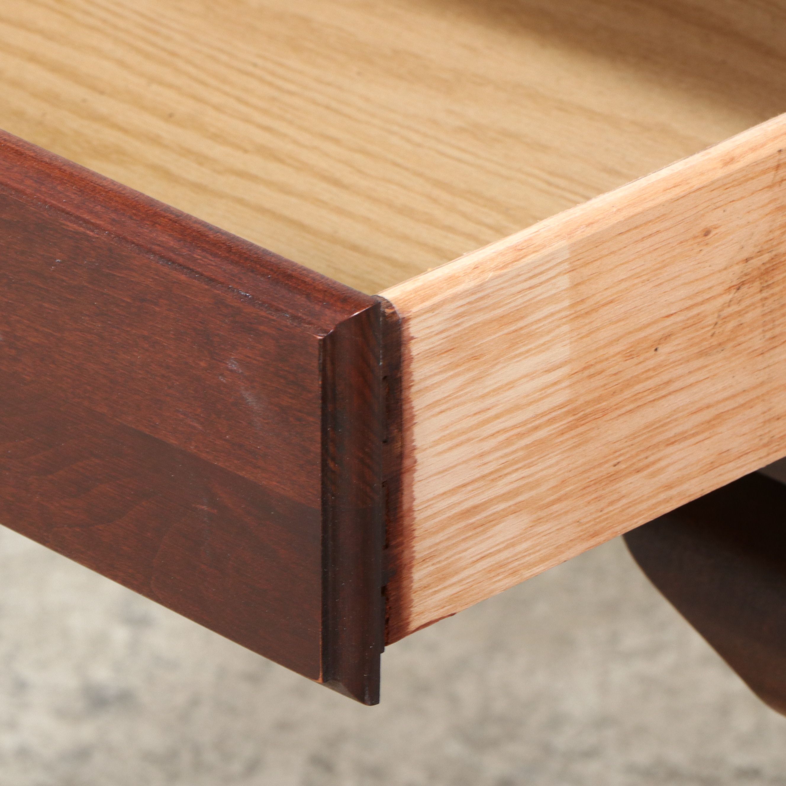 Broyhill Queen Anne Style Mahogany Side Table, Late 20th Century