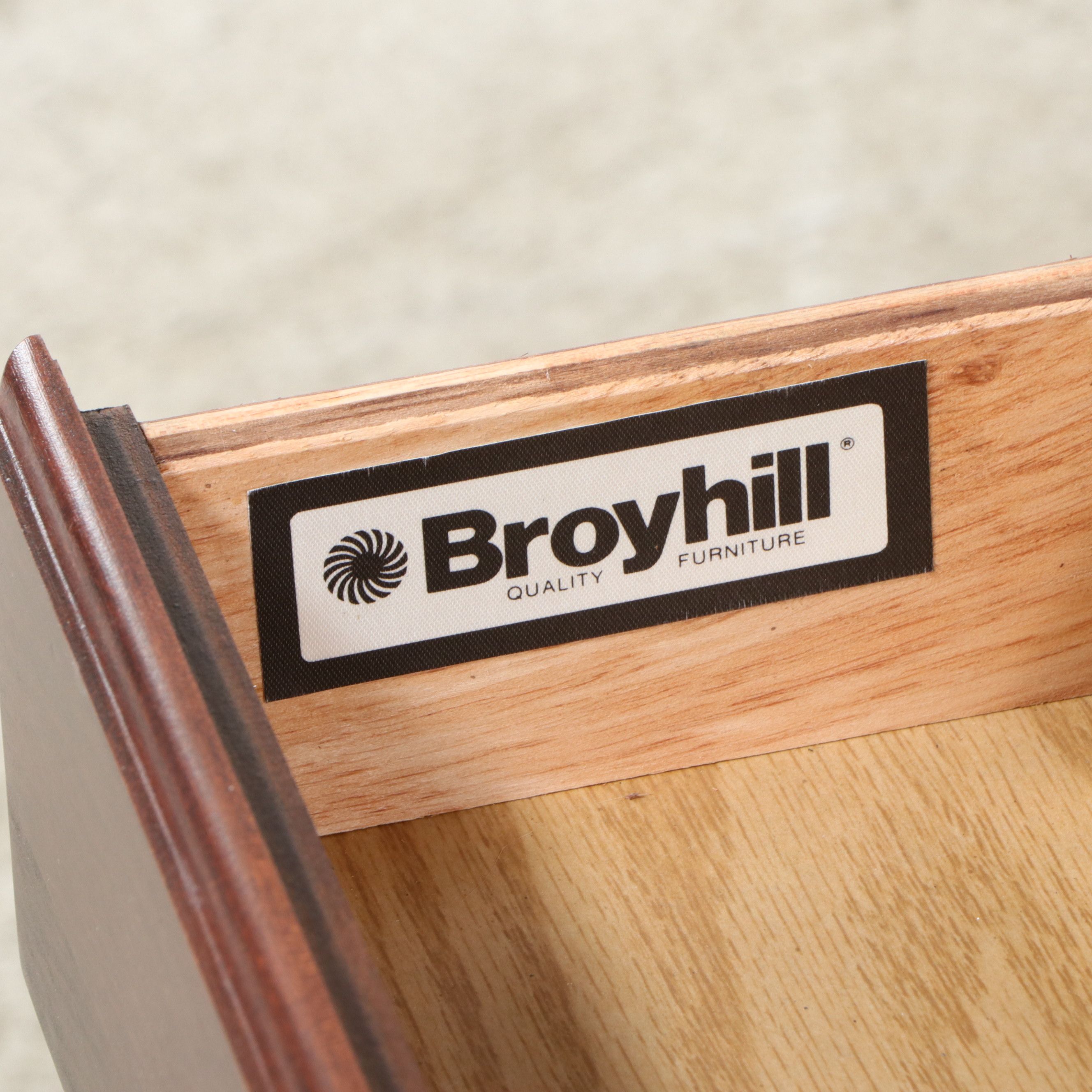 Broyhill Queen Anne Style Mahogany Side Table, Late 20th Century