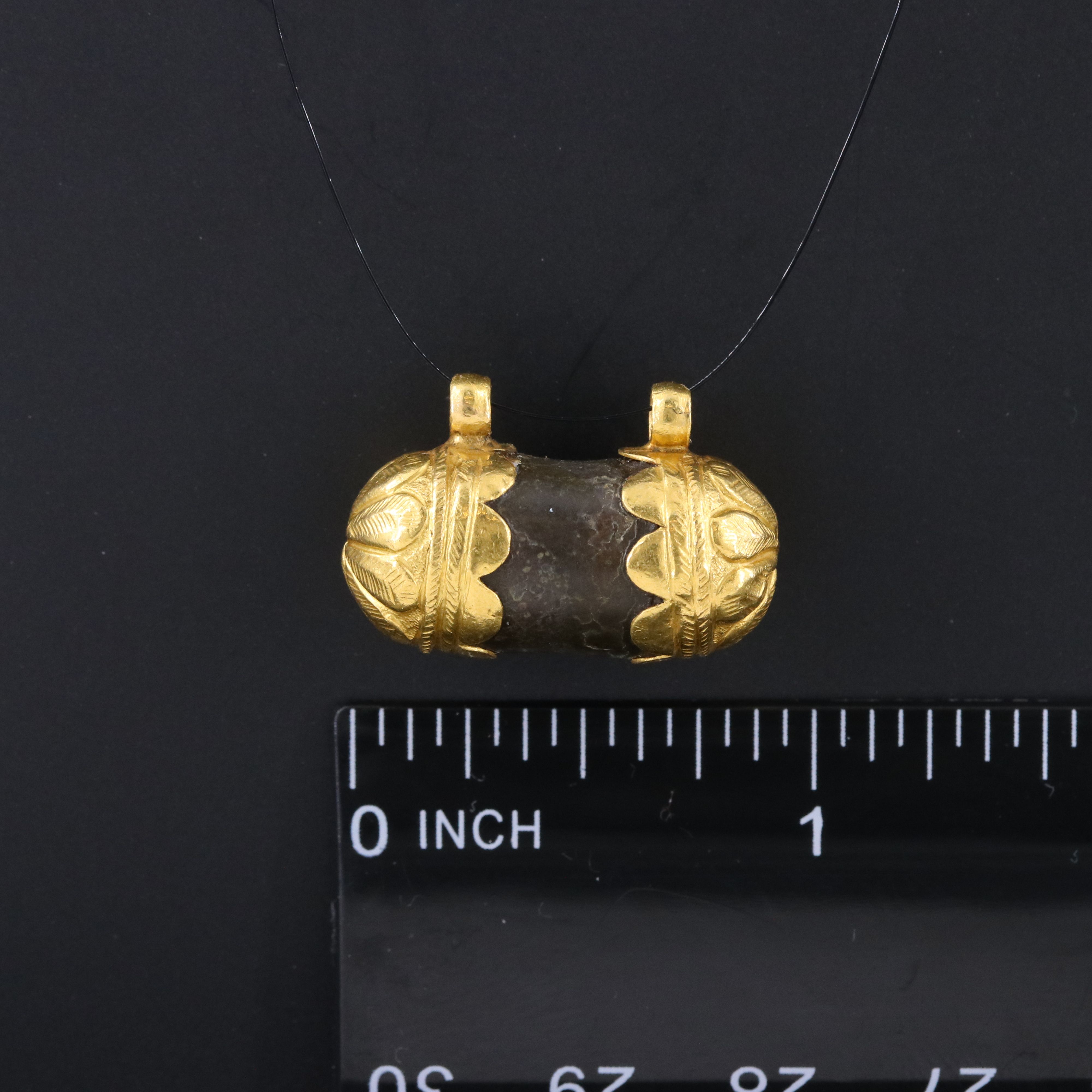 22K Horn Floral Pendant