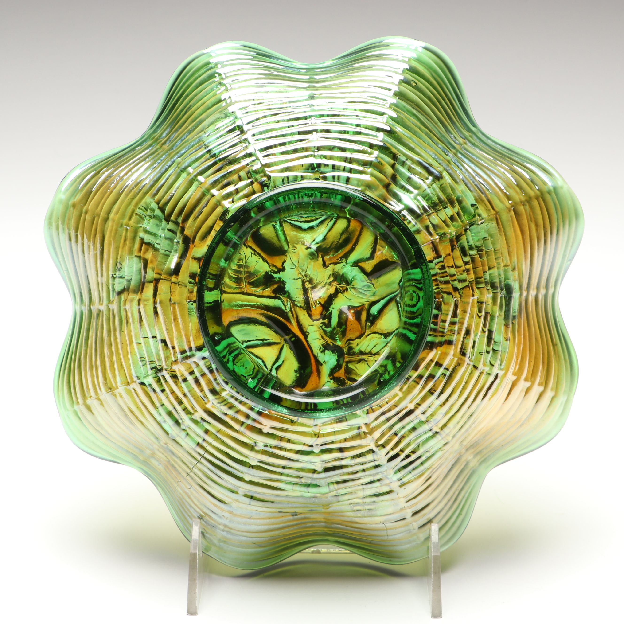 Northwood "Rose Show" Carnival Glass Ruffled Bowl, Early 20th Century