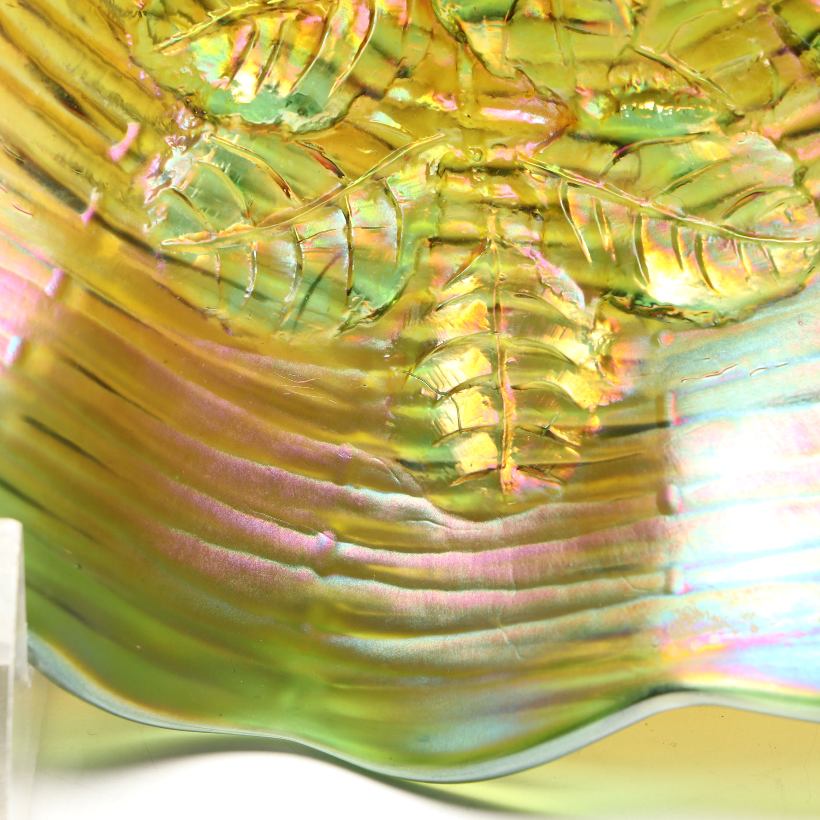 Northwood "Rose Show" Carnival Glass Ruffled Bowl, Early 20th Century