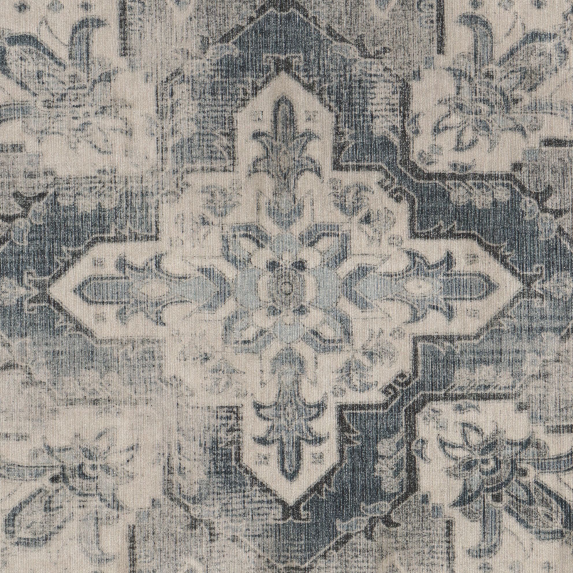 5' x 6'11 Machine Made Ruggable Persian Style Area Rug