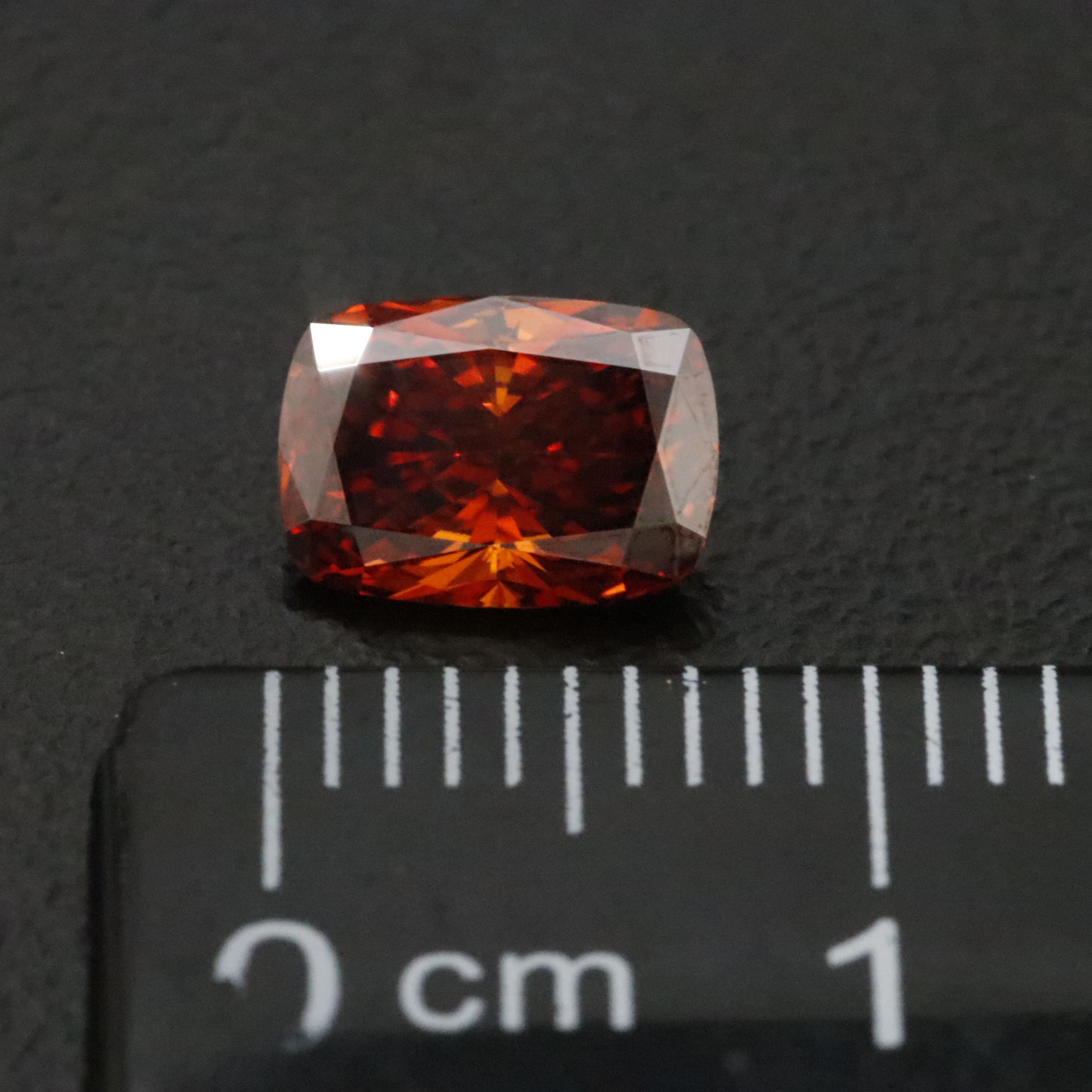 Loose 1.00 CT Lab Grown Fancy Vivid Orange Diamond with IGI Report