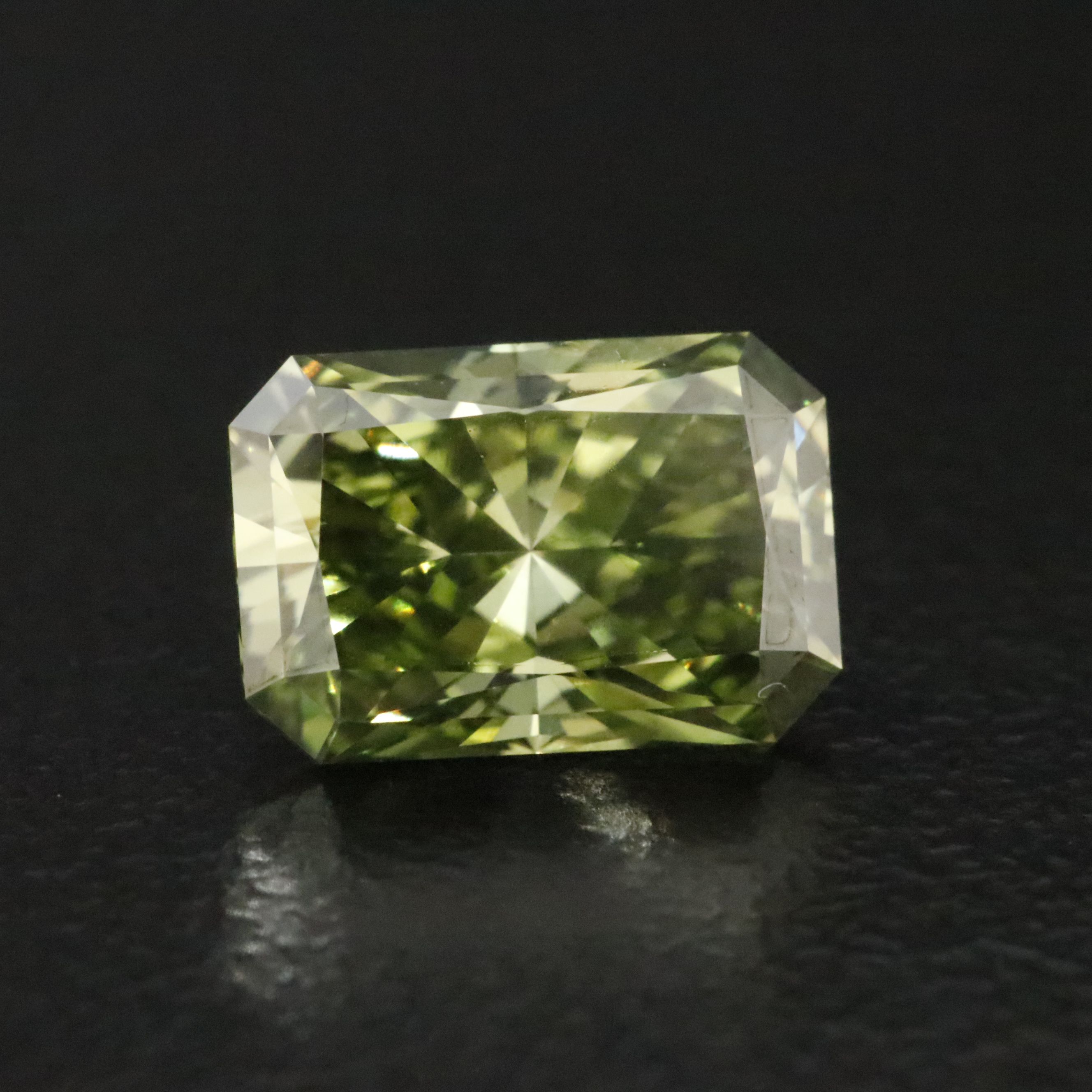 Loose 1.55 CT Lab Grown Fancy Vivid Green Diamond with IGI Report