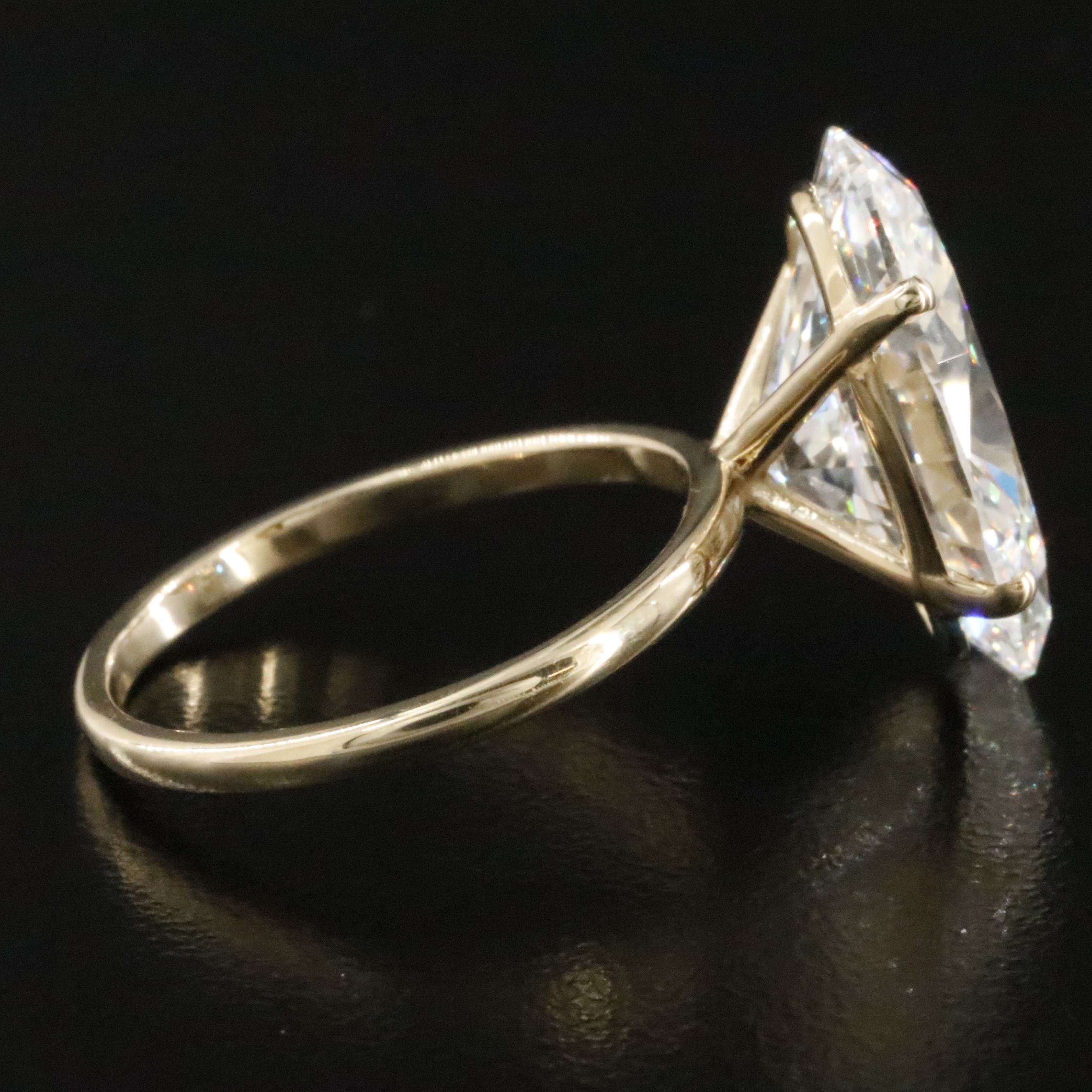 14K 9.56 CT Lab Grown Diamond Solitaire Ring with IGI Report