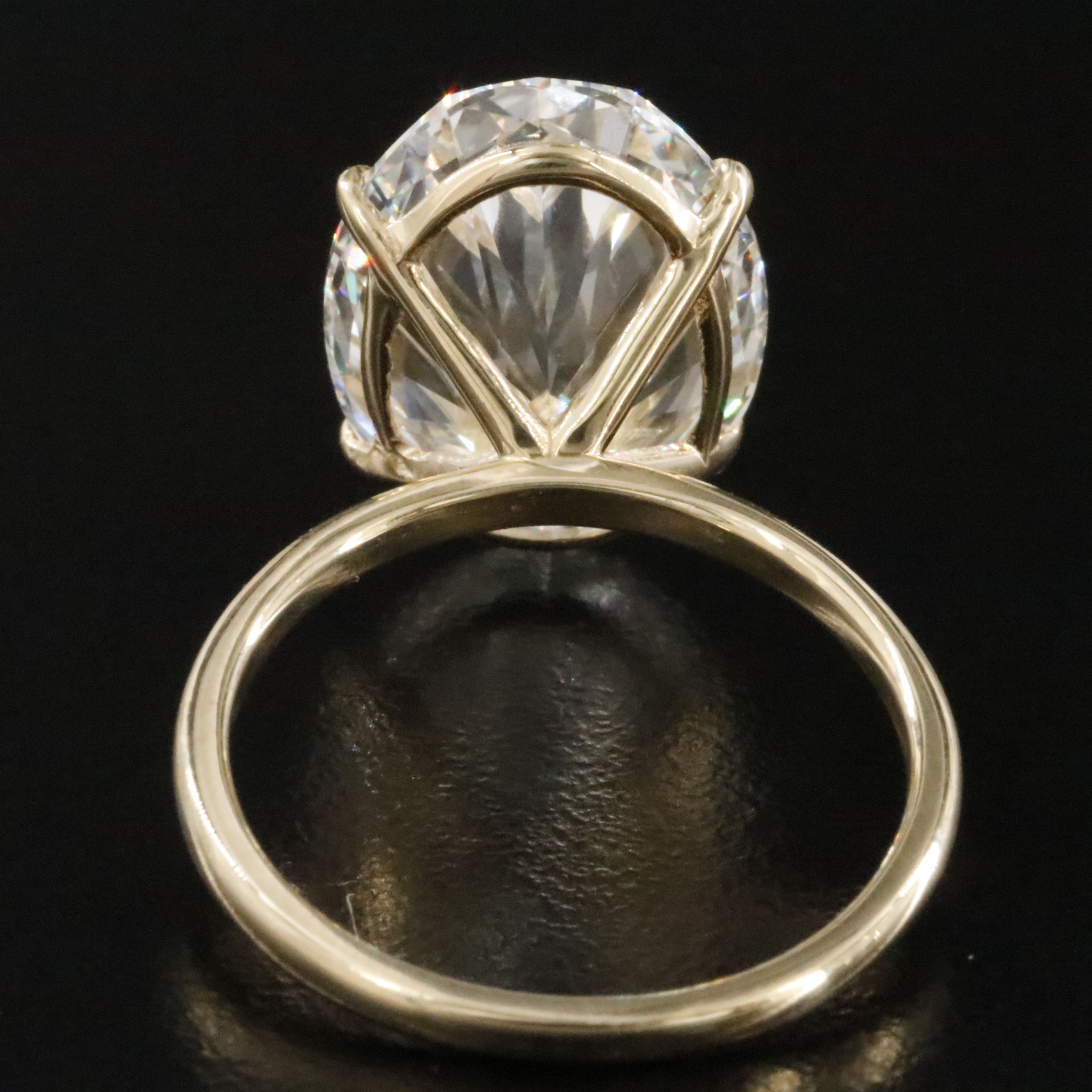 14K 9.56 CT Lab Grown Diamond Solitaire Ring with IGI Report