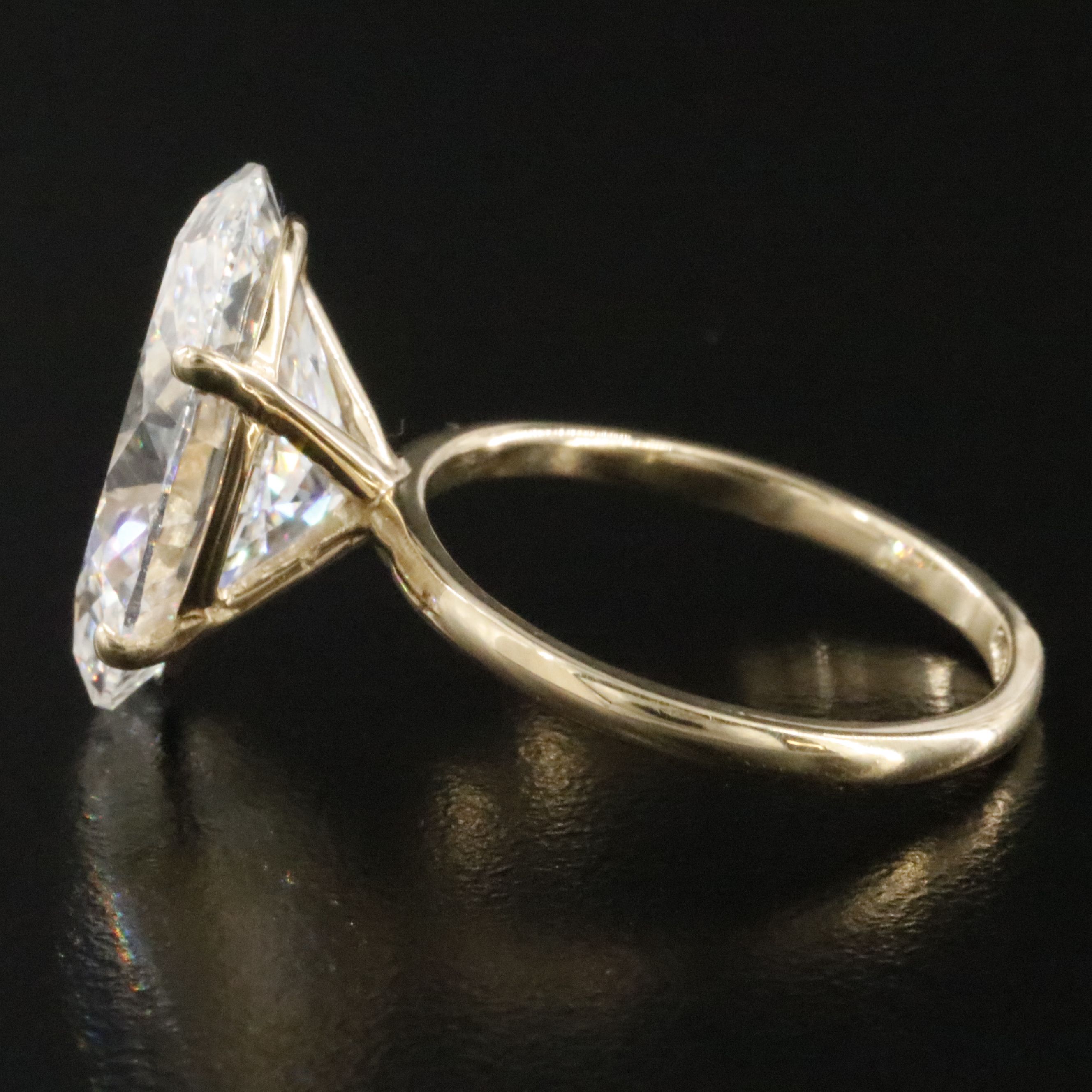 14K 9.56 CT Lab Grown Diamond Solitaire Ring with IGI Report