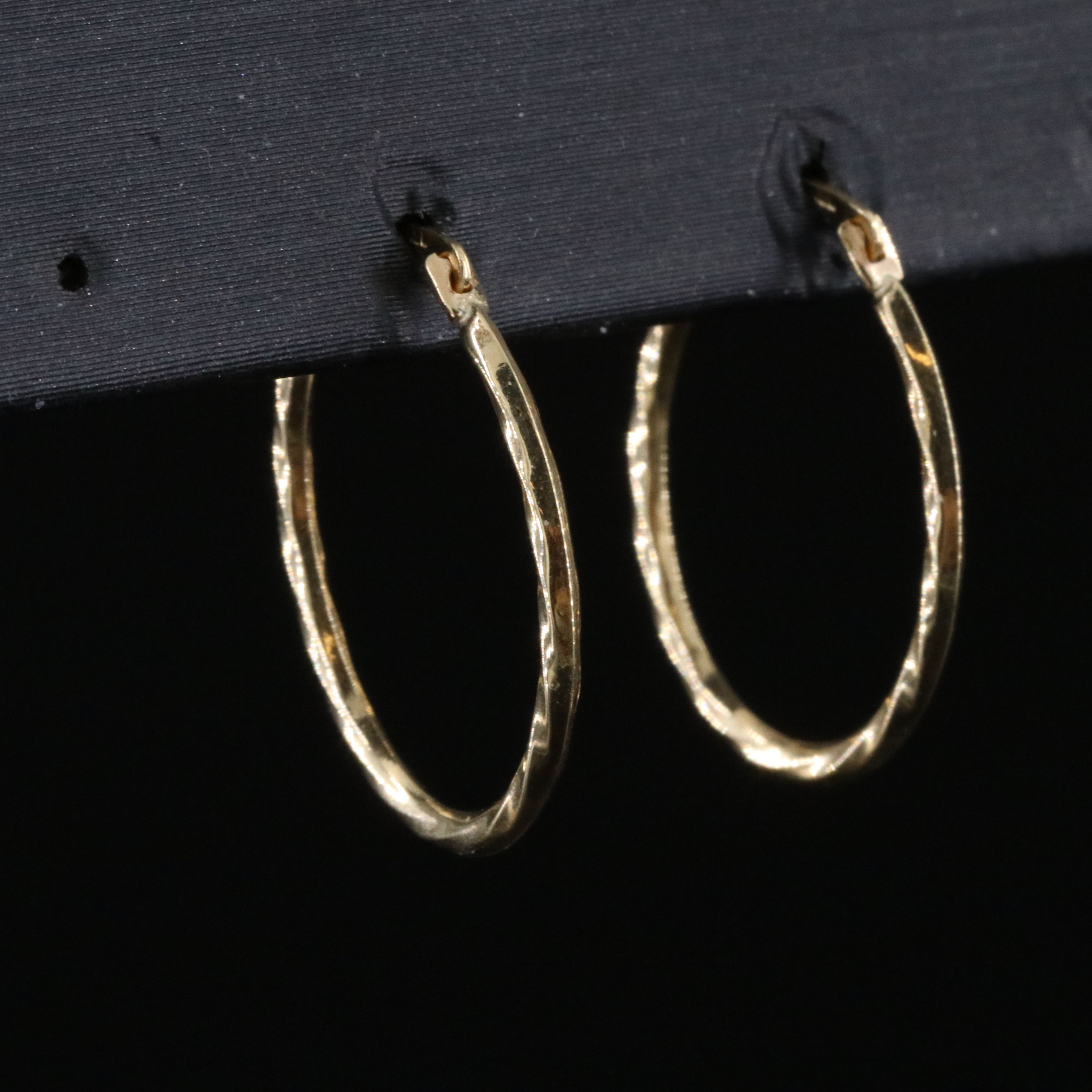 14K Fluted Oval Hoop Earrings