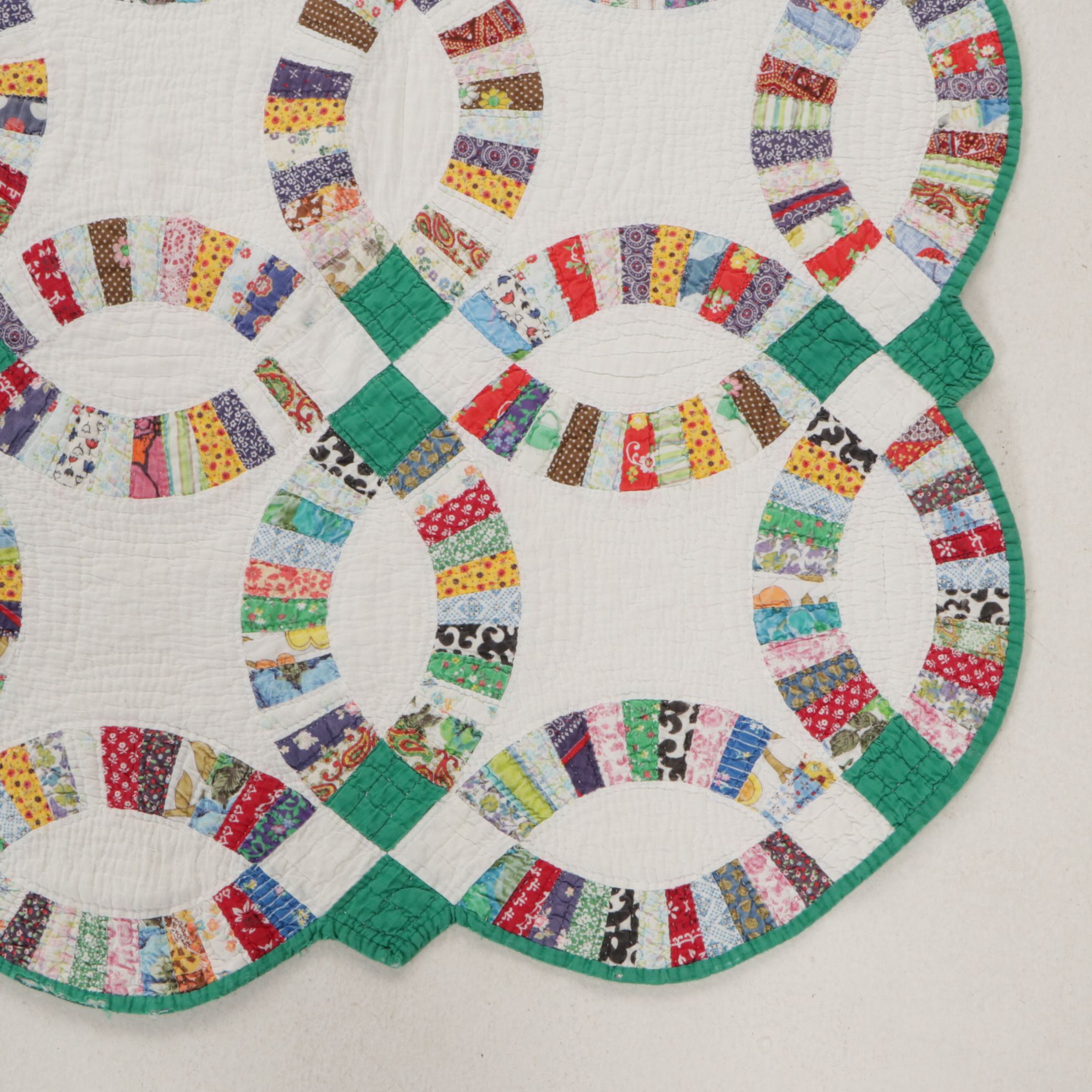 Hand-Pieced Double Wedding Ring Quilt