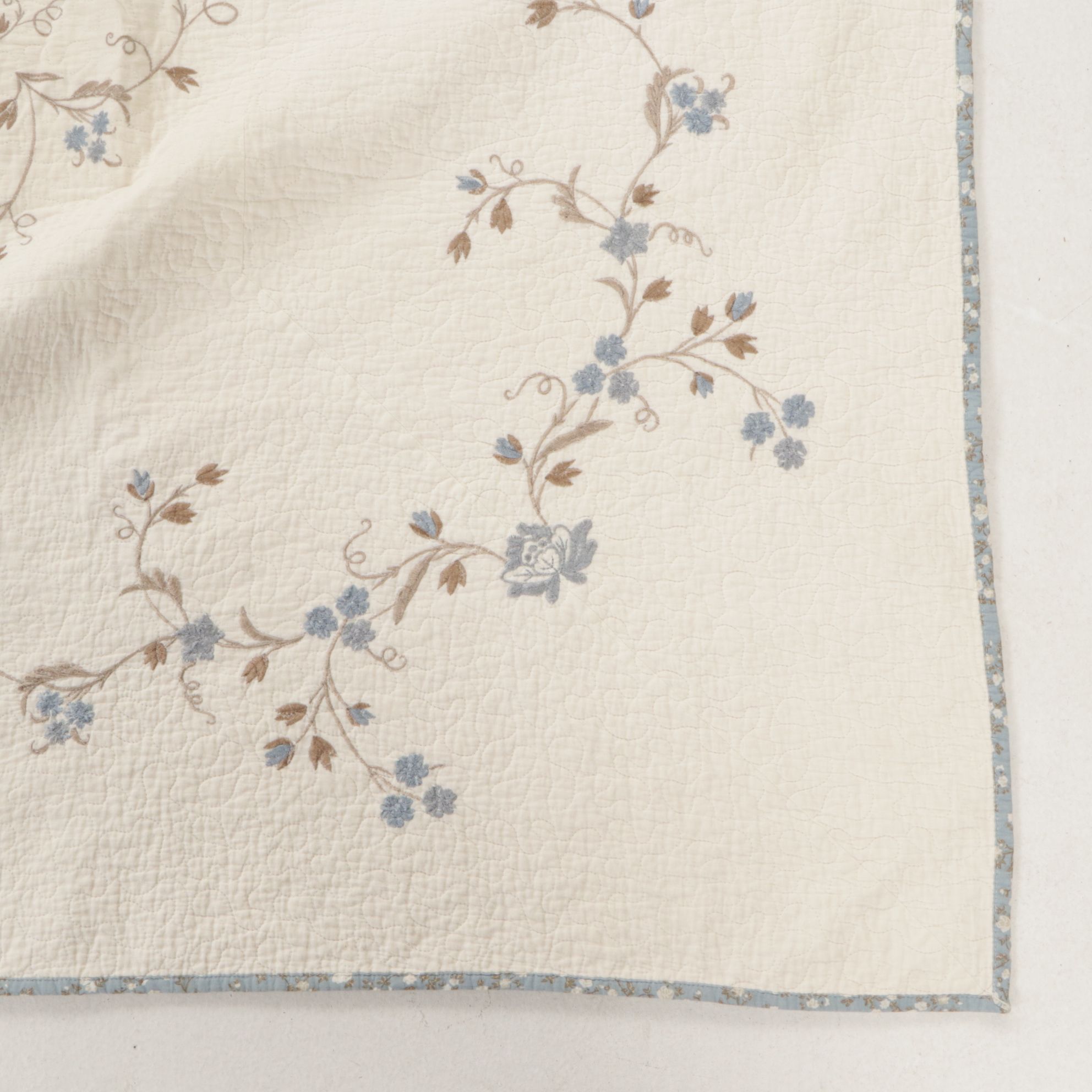 Martha Stewart Westminster Vines Cotton Quilt Bedspread and Shams