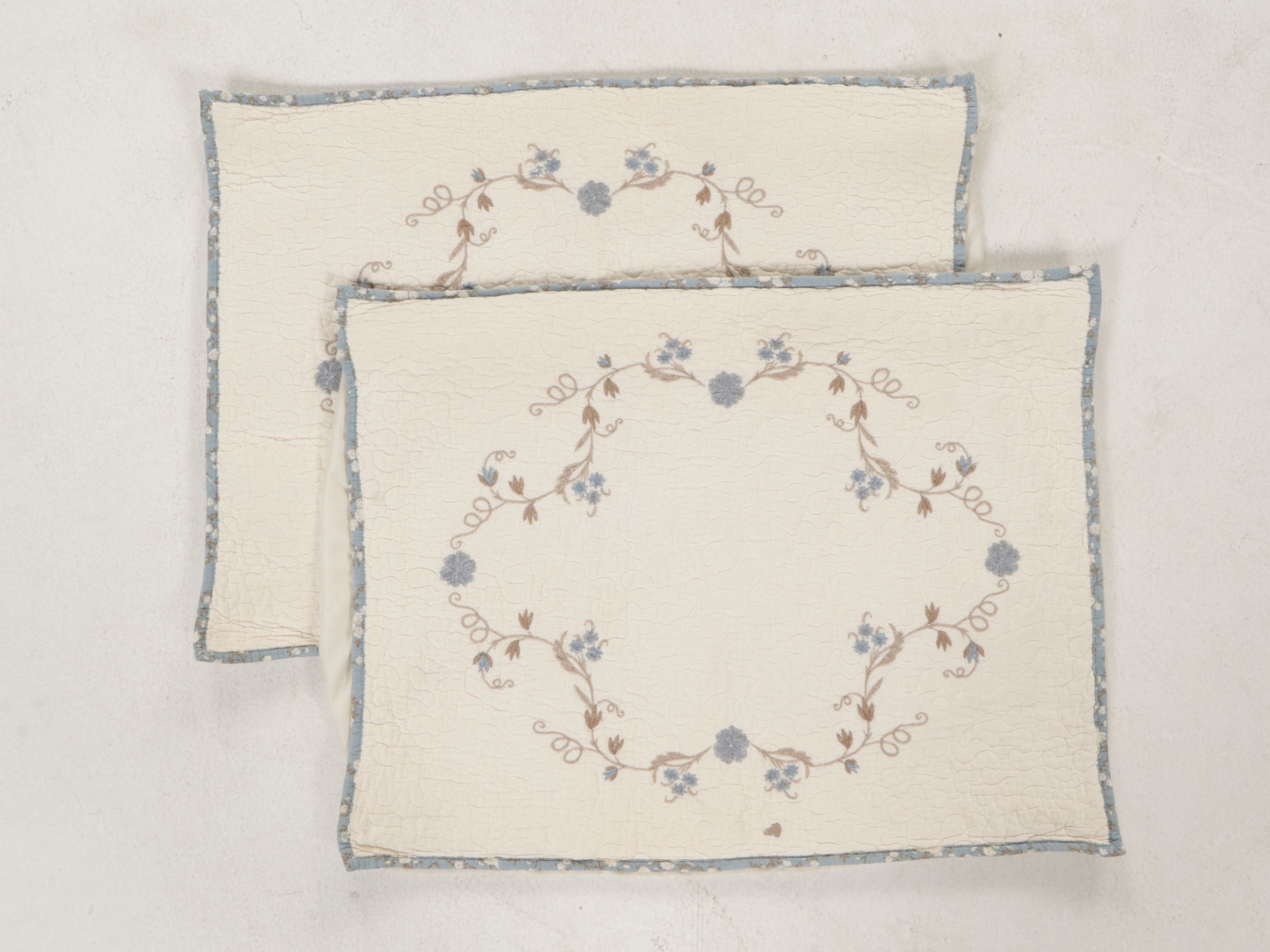 Martha Stewart Westminster Vines Cotton Quilt Bedspread and Shams