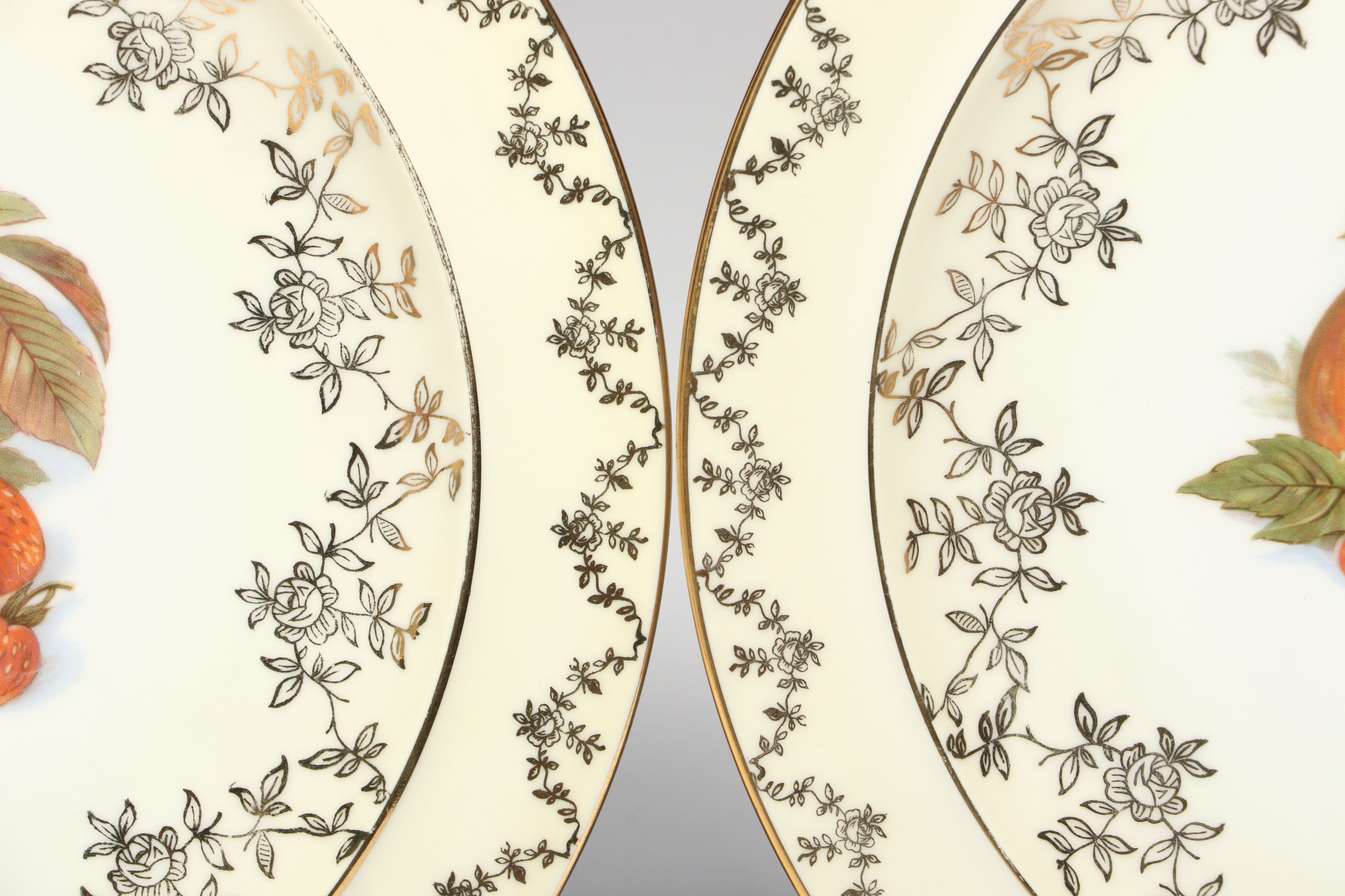 Sunshine Biscuits White House Tin with Limoges and Gloria Porcelain Plates