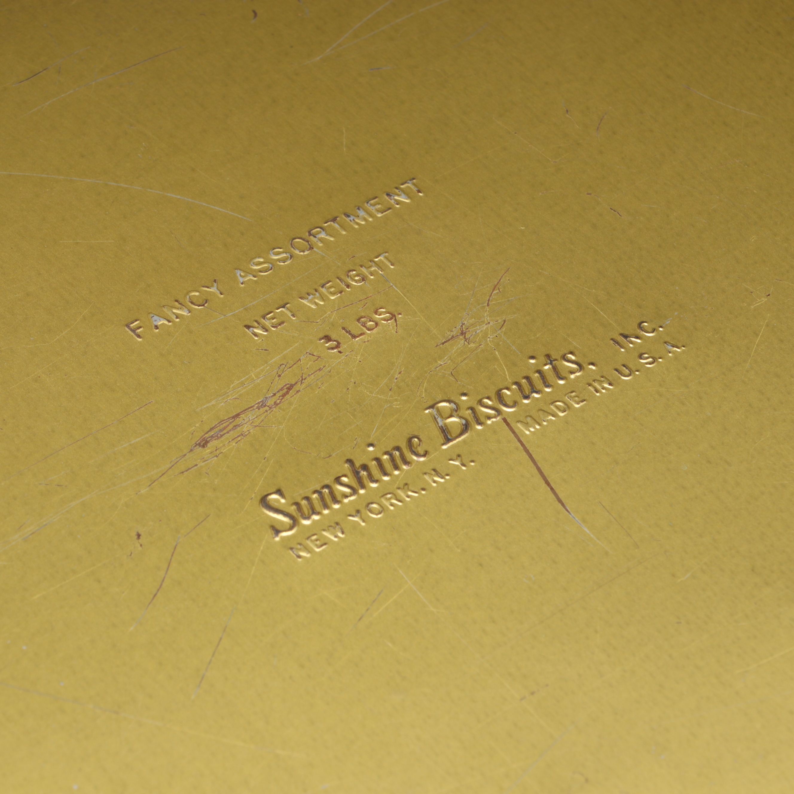 Sunshine Biscuits White House Tin with Limoges and Gloria Porcelain Plates