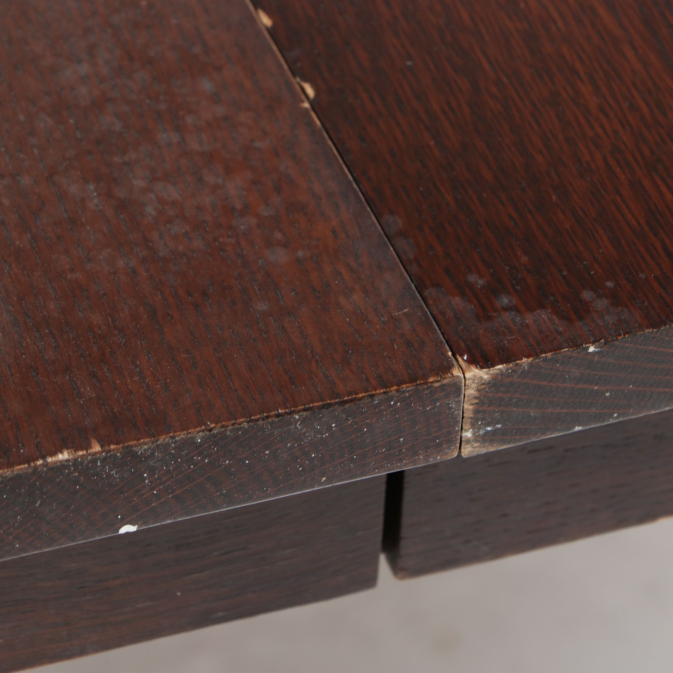 Stickley Mission Collection Quartersawn Oak Pedestal Dining Table, 2008