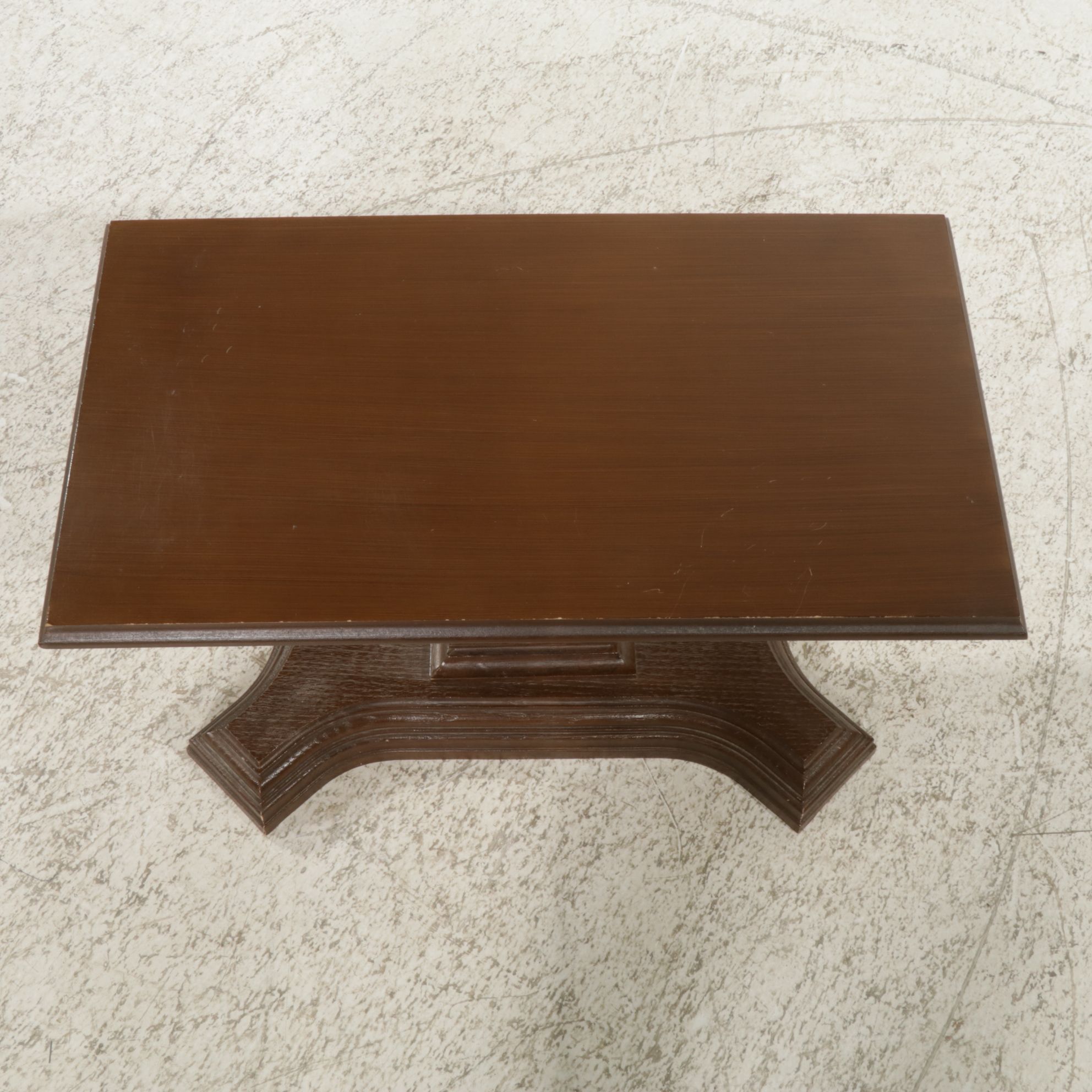 Pedestal Accent Table with Molded Plastic Wood Grain Base
