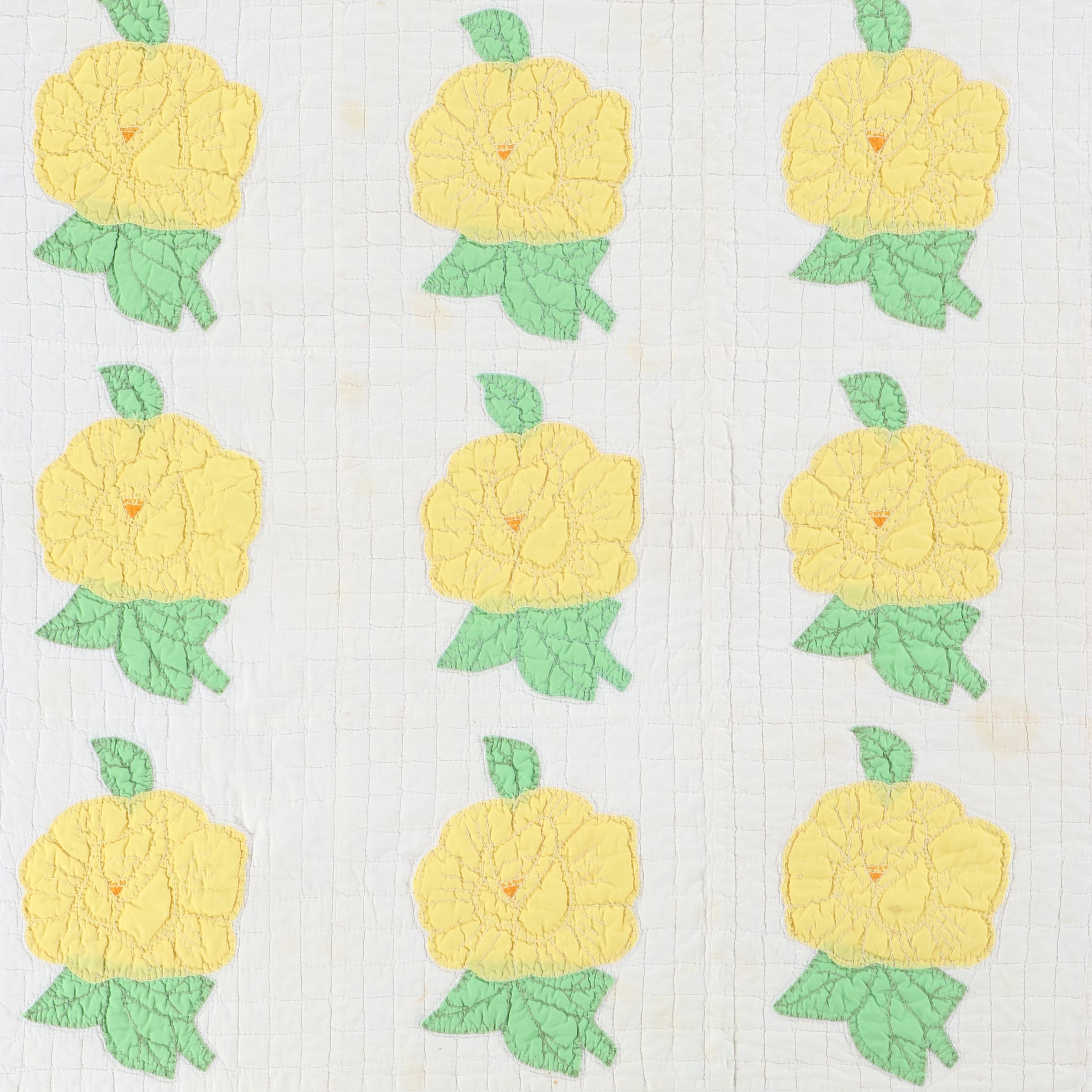 Wooden Blanket Rack with Floral Appliqué Quilt