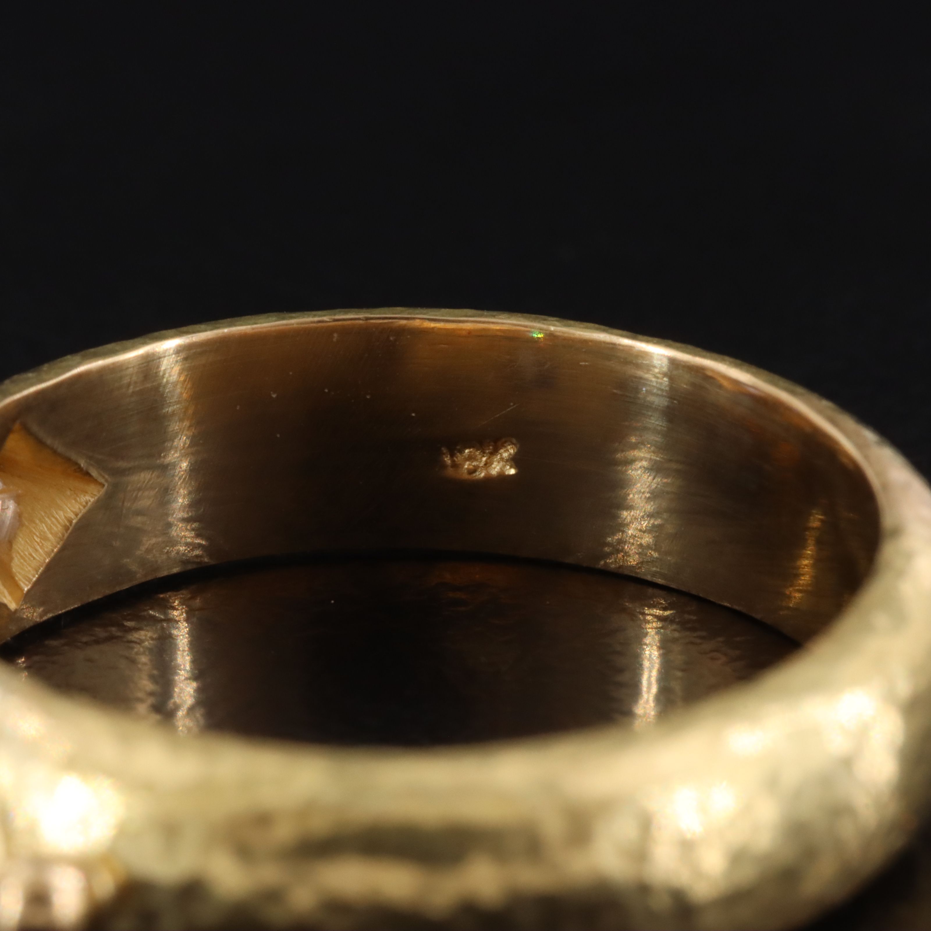 Elizabeth Locke 18K Tanzanite Hammered Ring