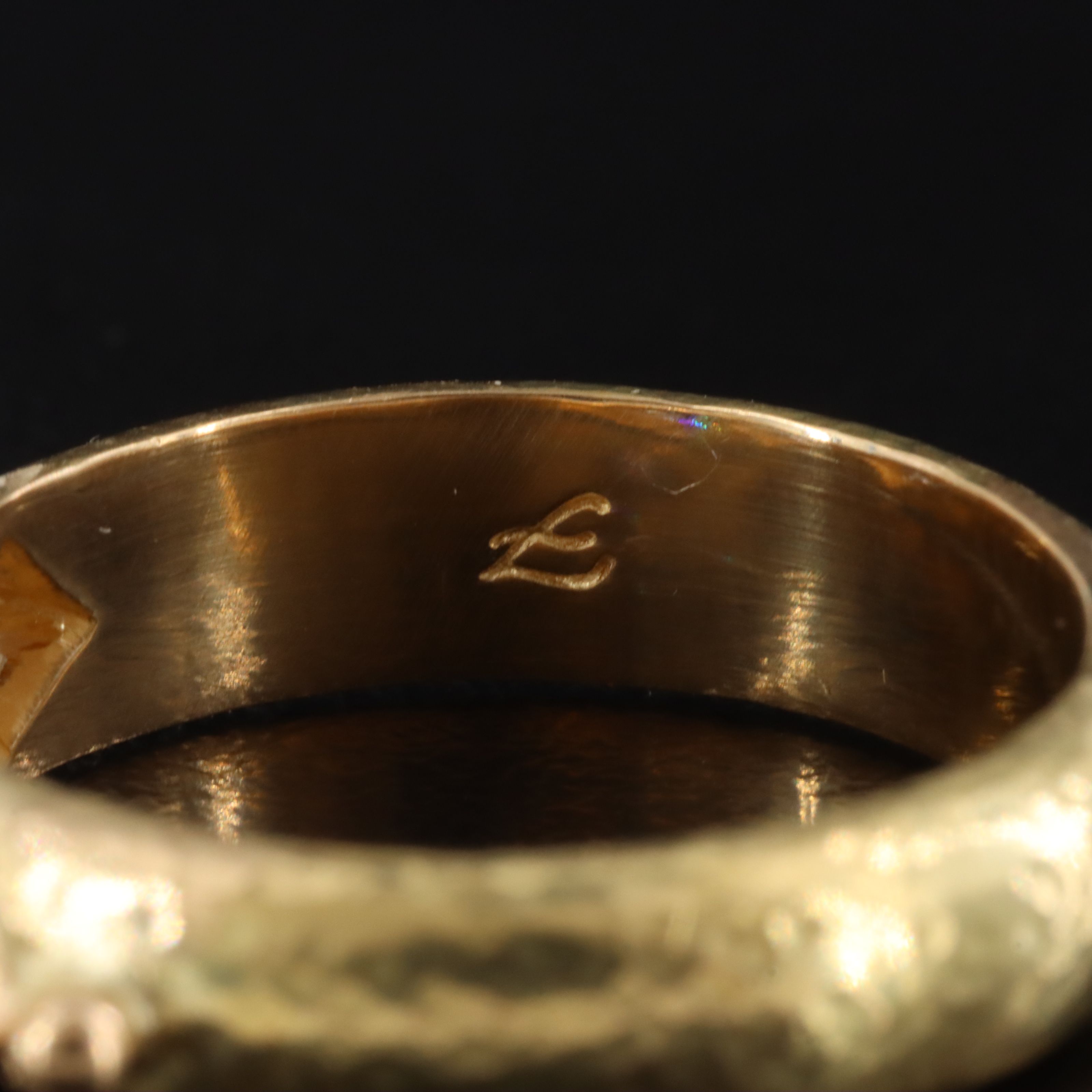 Elizabeth Locke 18K Tanzanite Hammered Ring