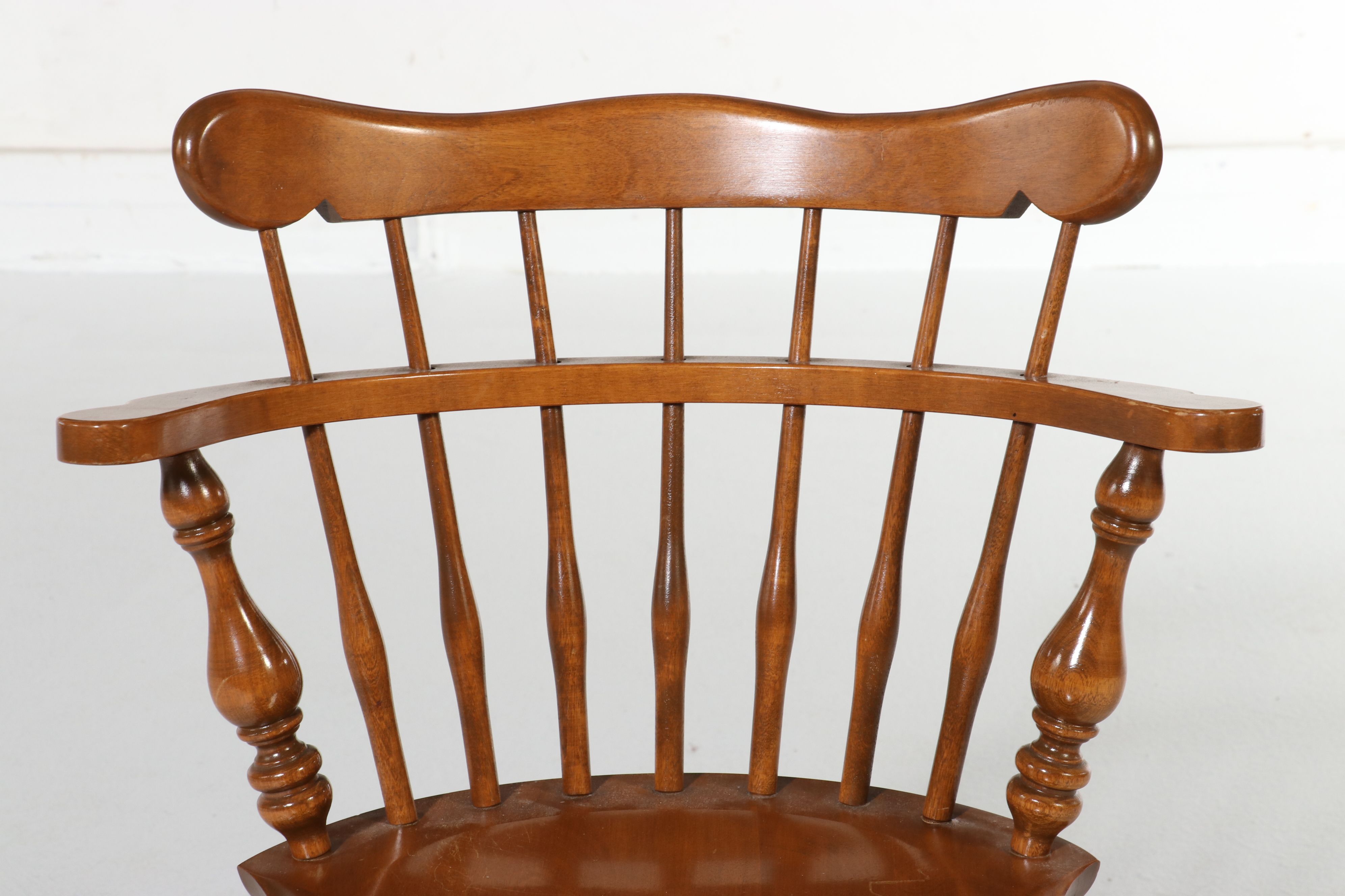 Ethan Allen by Baumritter Colonial Revival Style Six-Piece Maple Dining Set