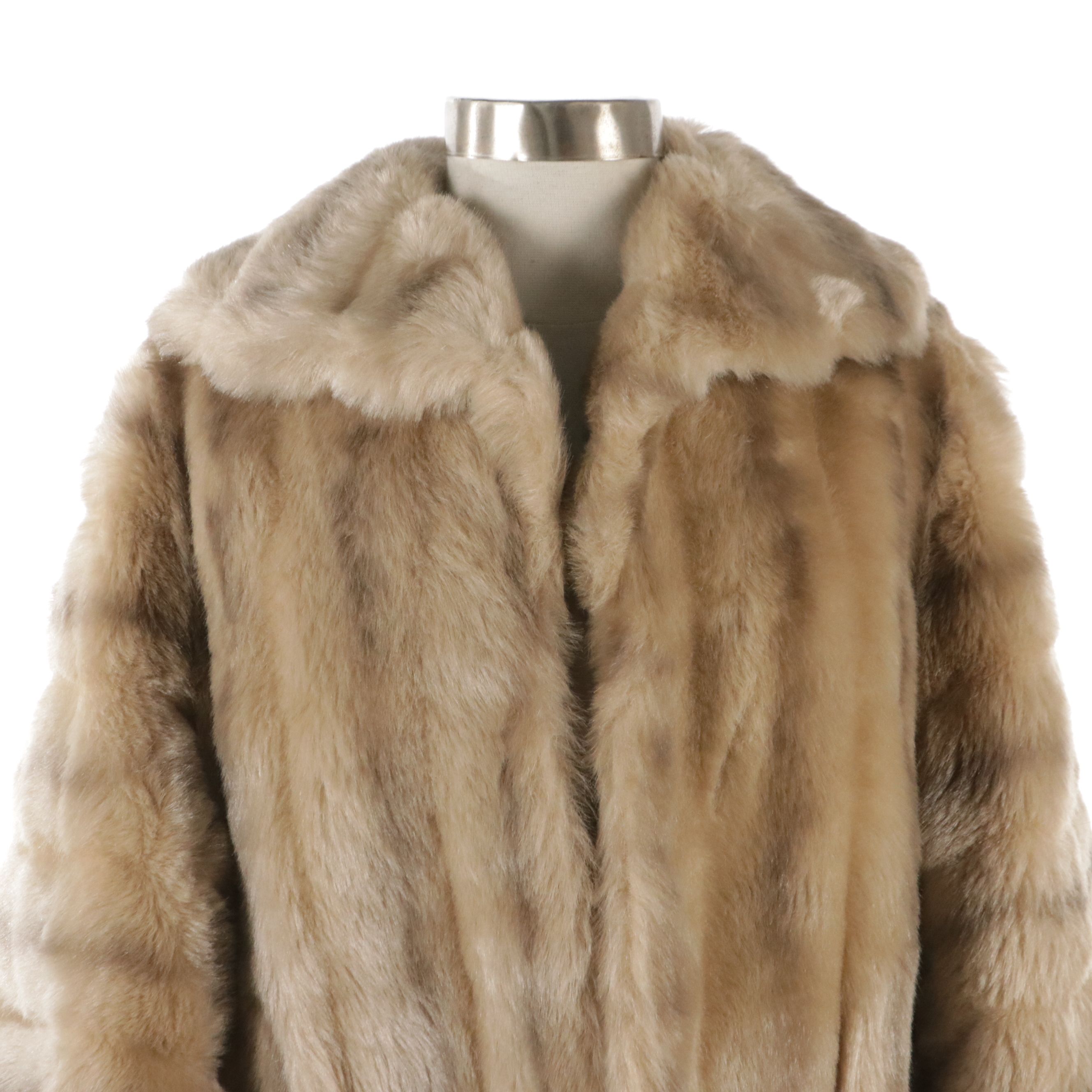 Glenoit Faux Fur Capelet in Regina Glenara Acrylic Pile