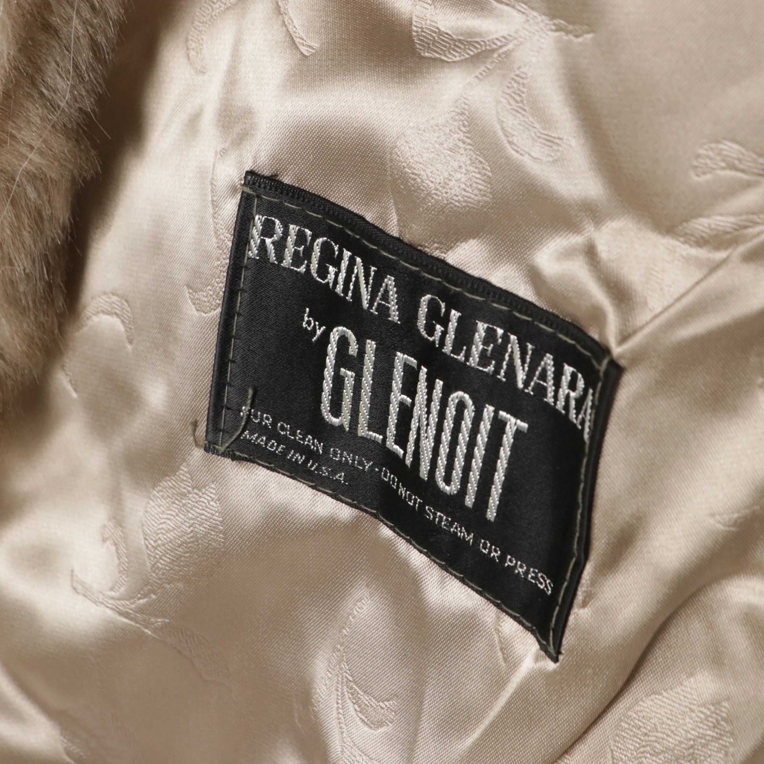 Glenoit Faux Fur Capelet in Regina Glenara Acrylic Pile