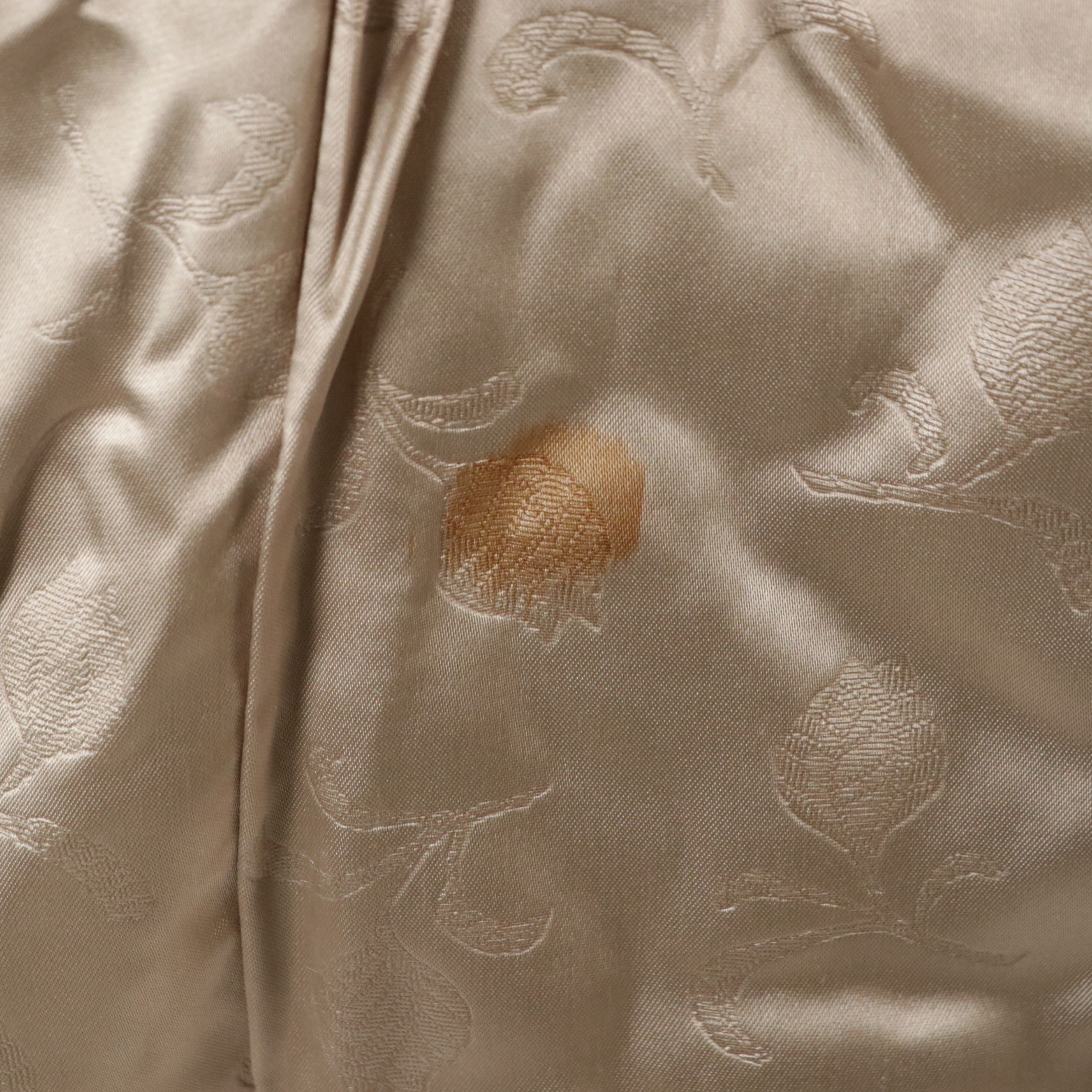 Glenoit Faux Fur Capelet in Regina Glenara Acrylic Pile