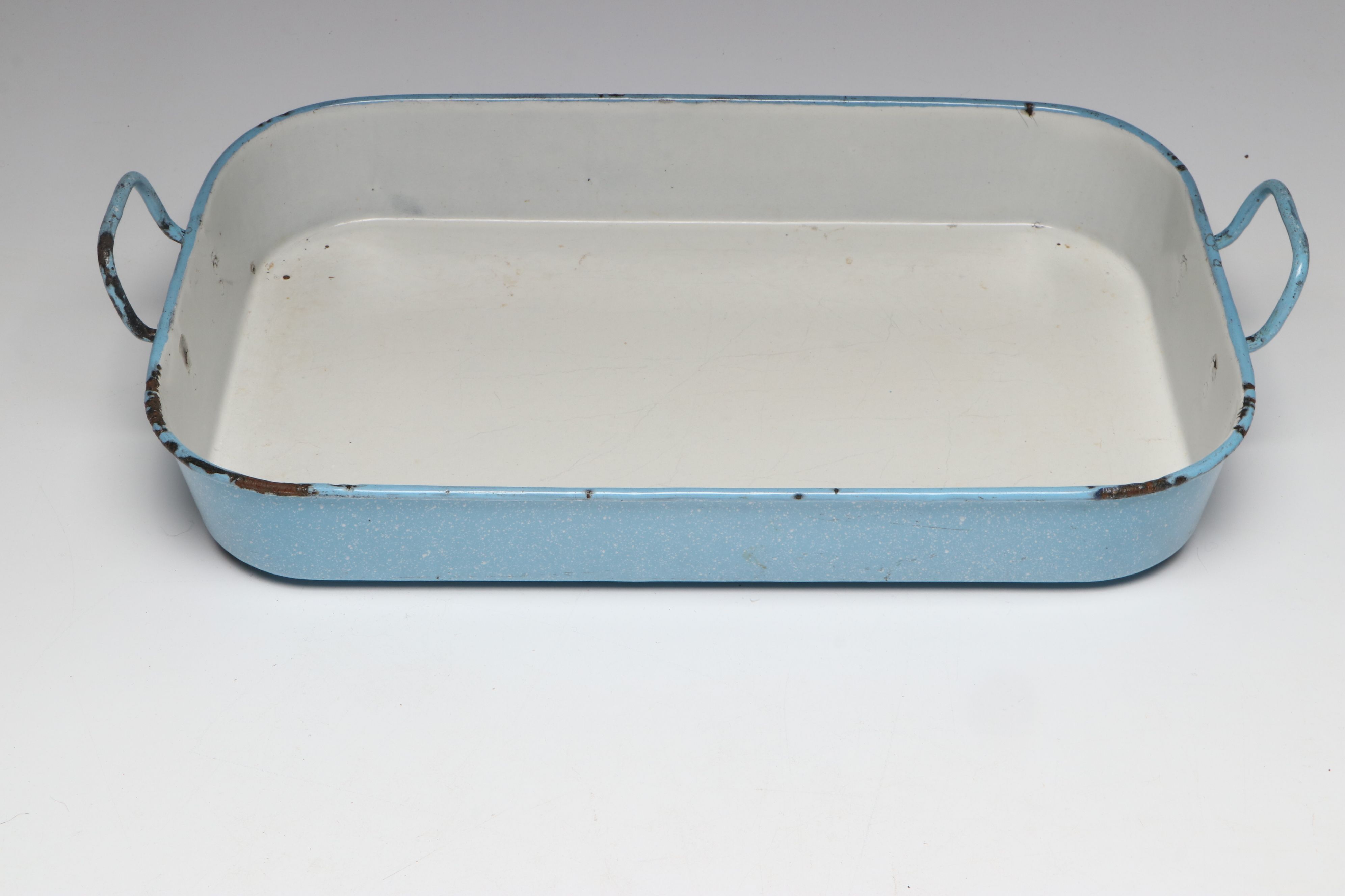 Ema-Lion Speckled Baker with Other Enamelware Pans, 20th Century