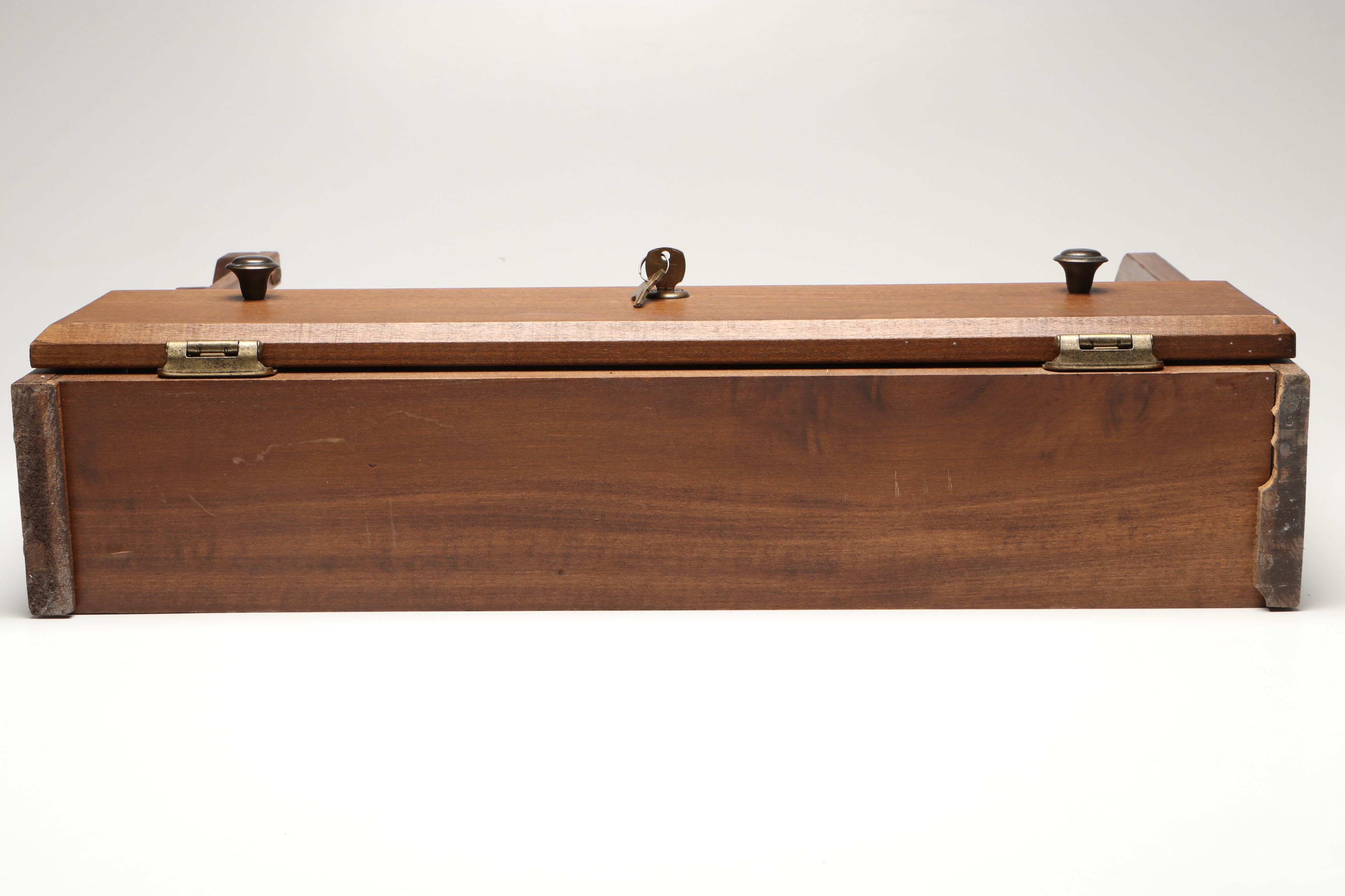 Wooden Wall Mount Gun Rack with Locking Rod Mechanism and Compartment