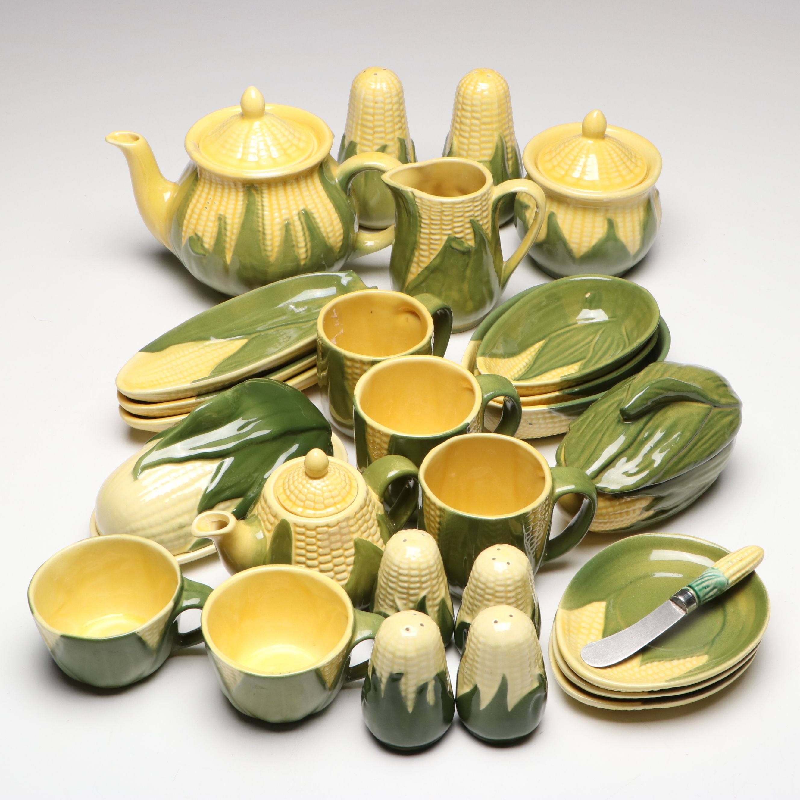 Shawnee "Corn King" and "Corn Queen" Novelty Ceramic Tableware, 20th C.