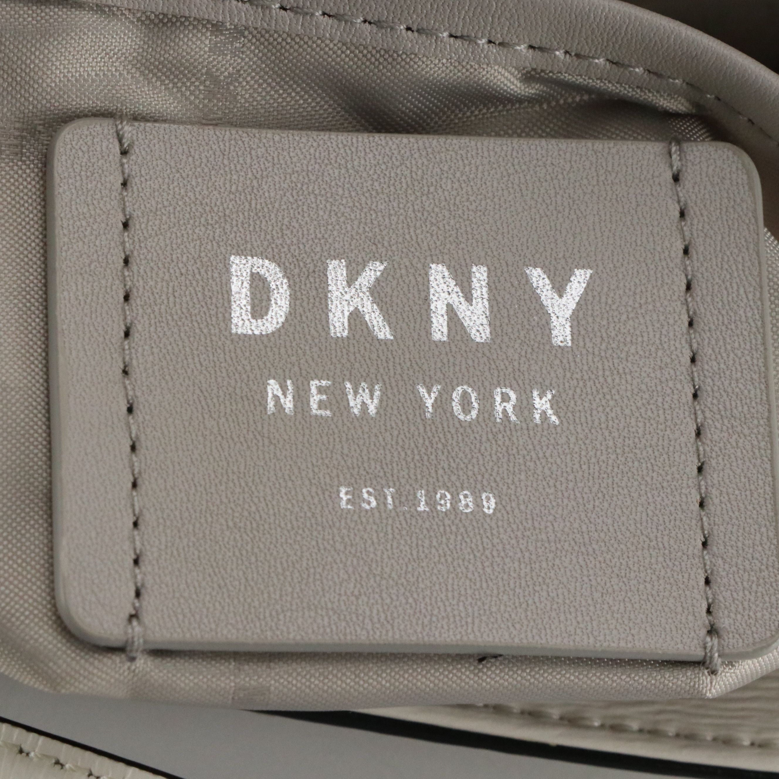 DKNY Shoulder Tote Bag in White Textured Cow Leather