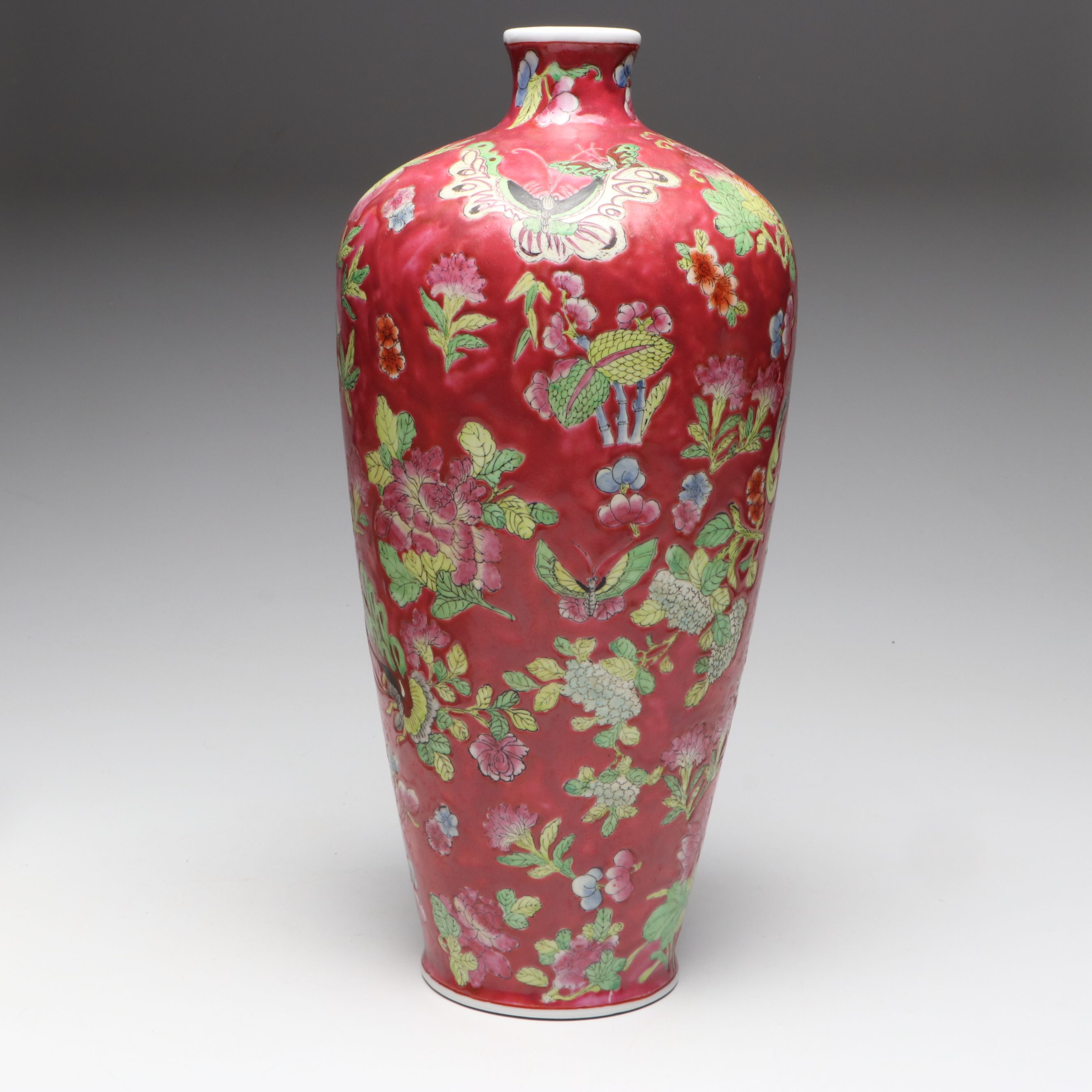 Chinese Porcelain Red Ground Meiping Plum Vase
