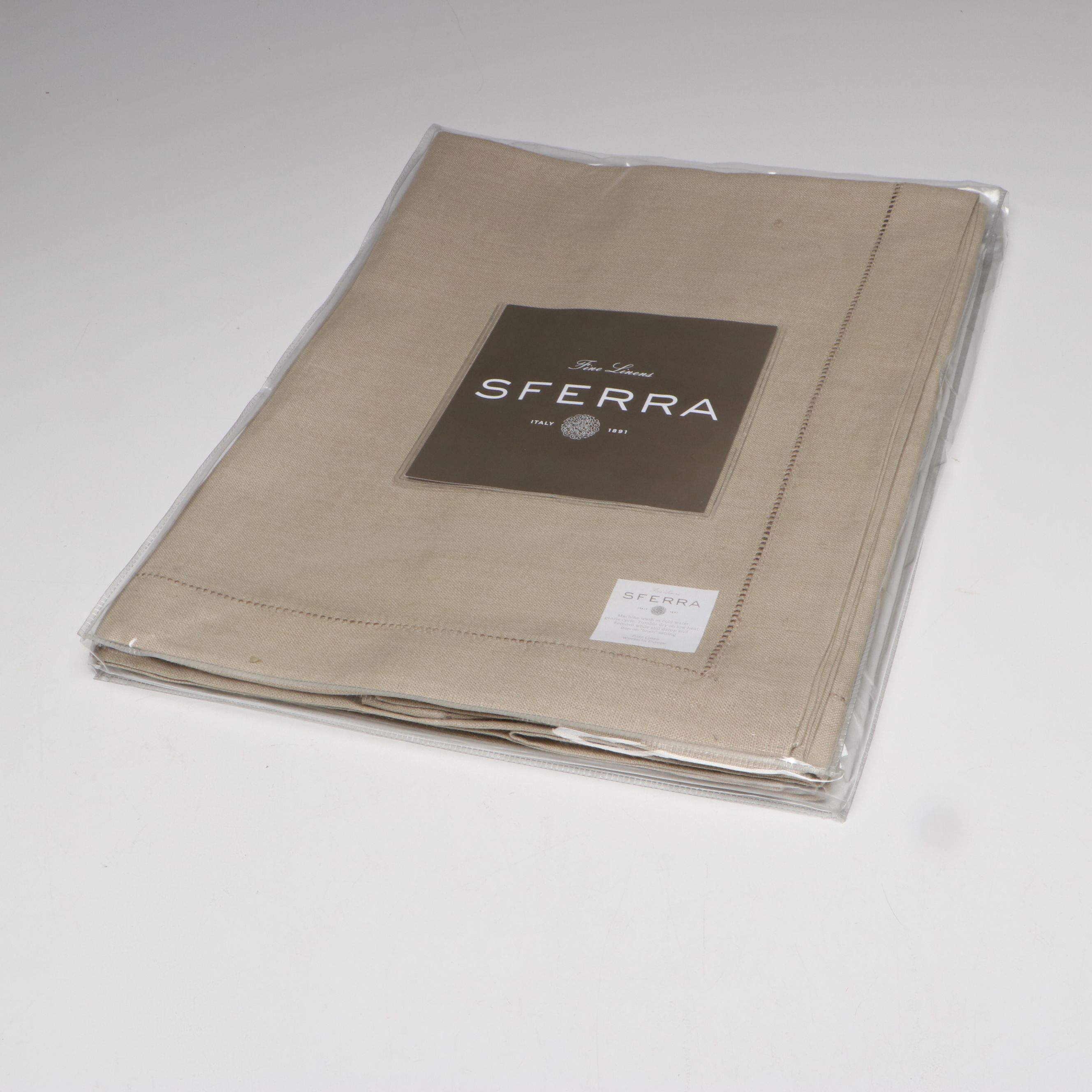 Sferra Linen Tablecloth with Smith & Hawken Placemats and Other Table Linens