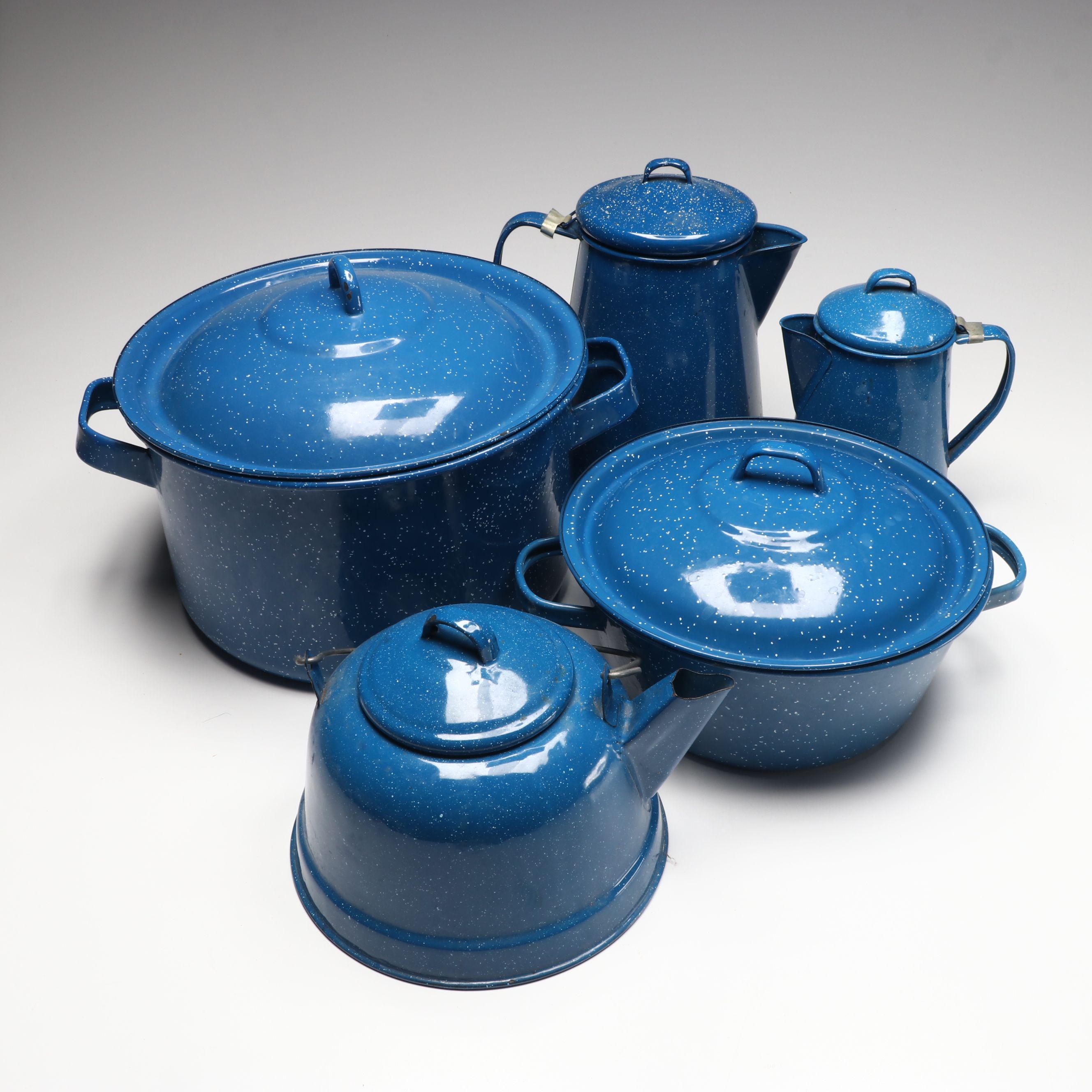 Vintage Enameled Graniteware Percolators with Kettle and Pots, 20th Century