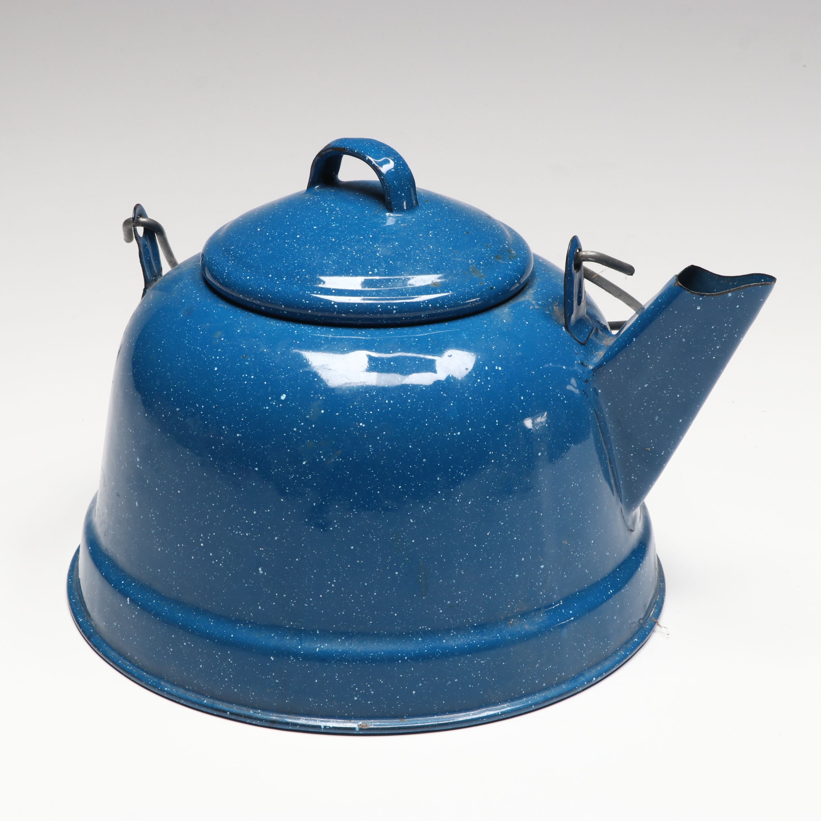 Vintage Enameled Graniteware Percolators with Kettle and Pots, 20th Century