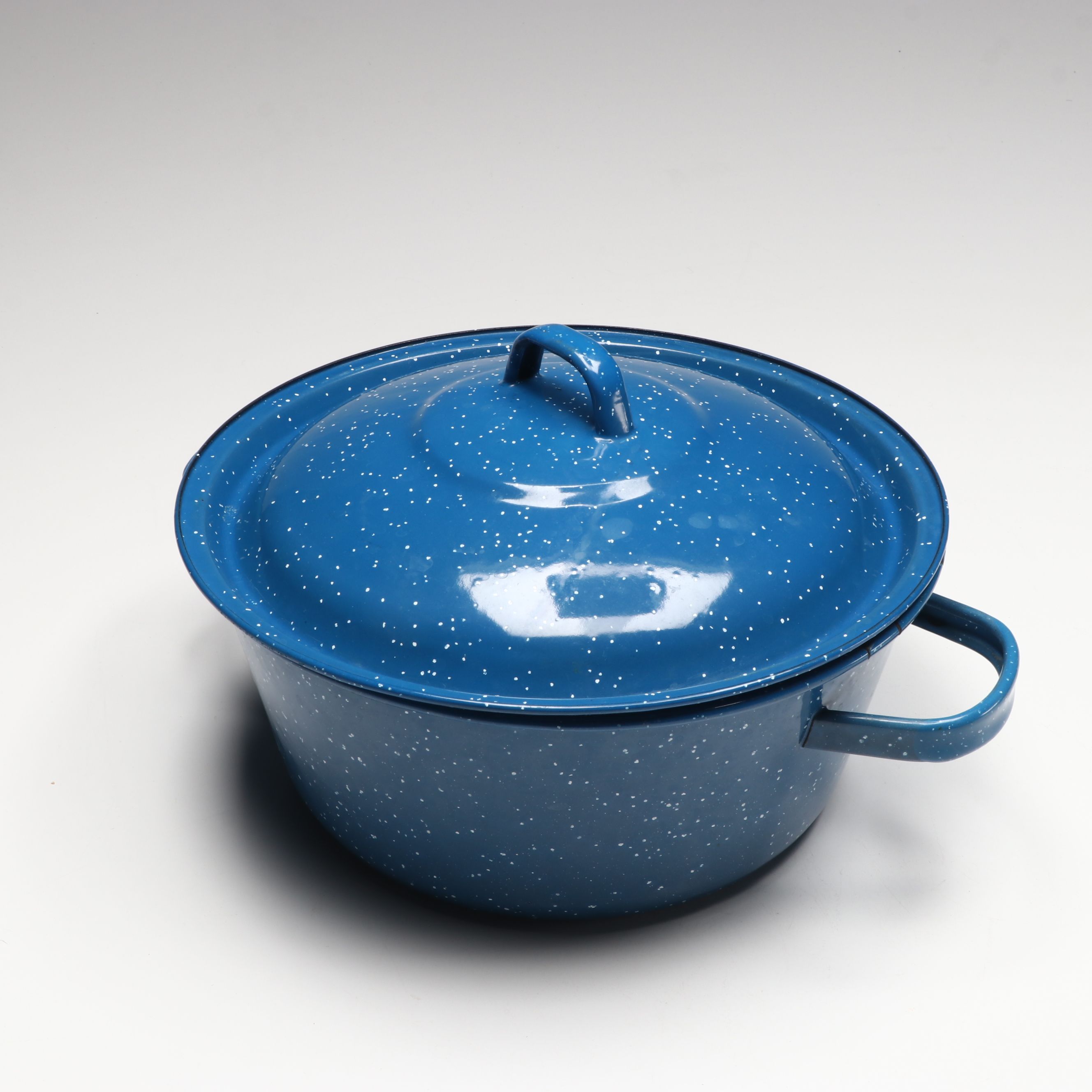 Vintage Enameled Graniteware Percolators with Kettle and Pots, 20th Century