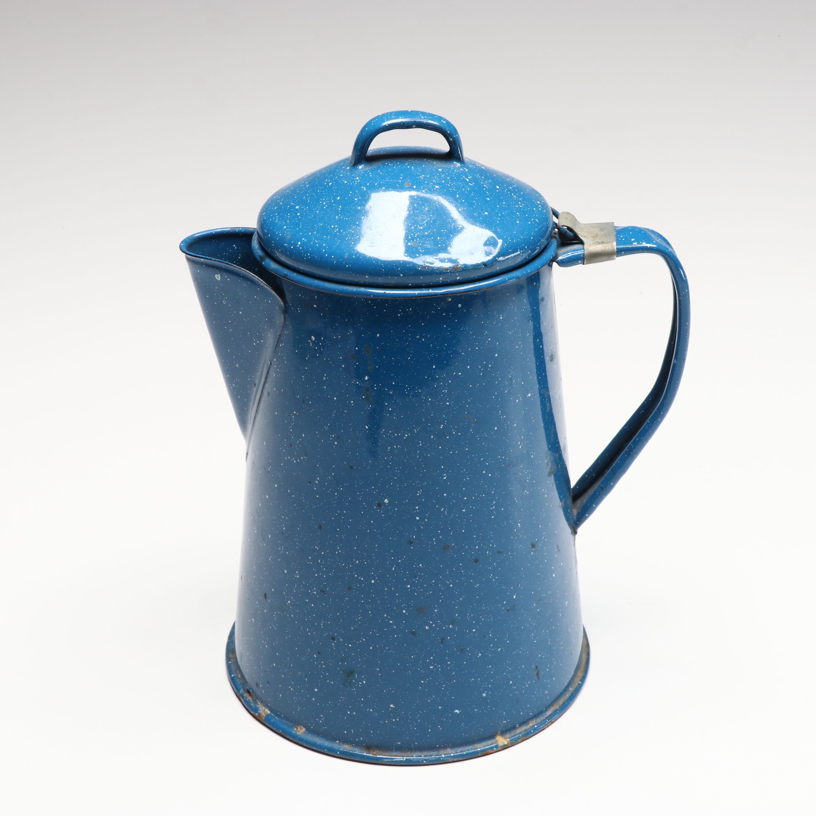 Vintage Enameled Graniteware Percolators with Kettle and Pots, 20th Century