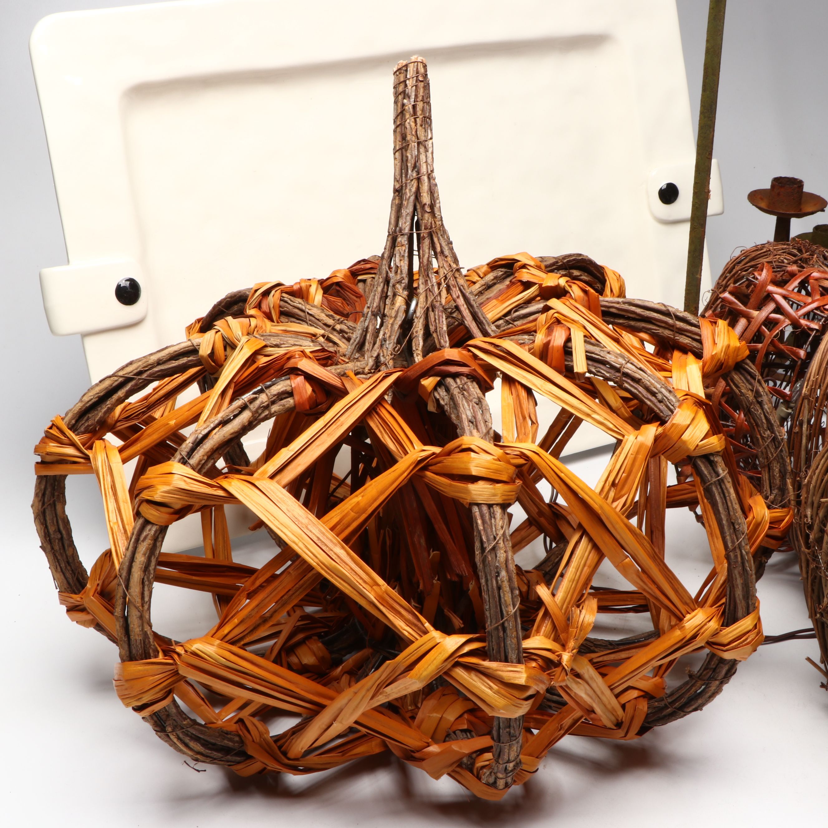 Illuminating and Other Fall Pumpkins with Pier 1 Serving Tray, More Décor