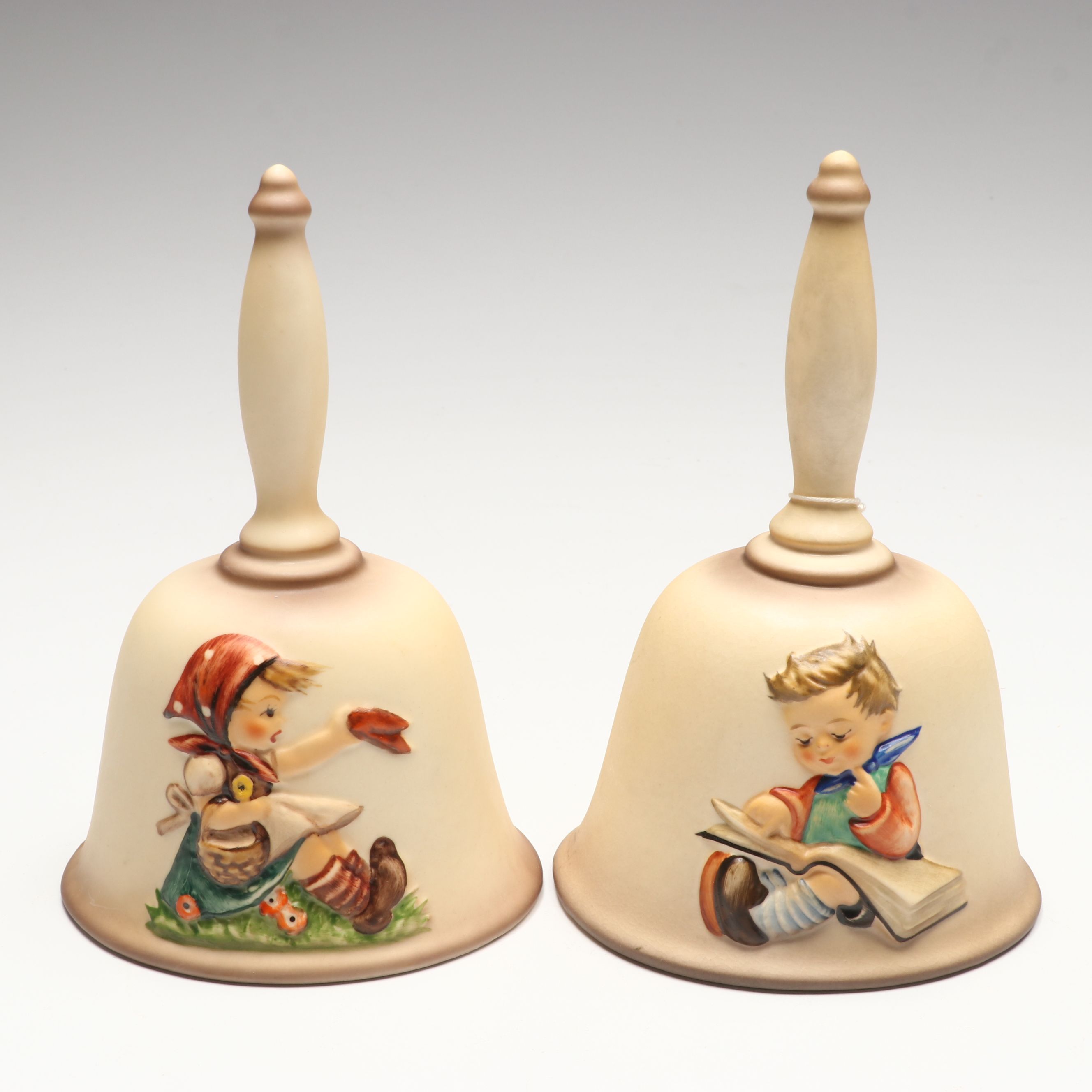 Goebel "Spring Dance" Porcelain Plate with "Jump for Joy" and More Hummels