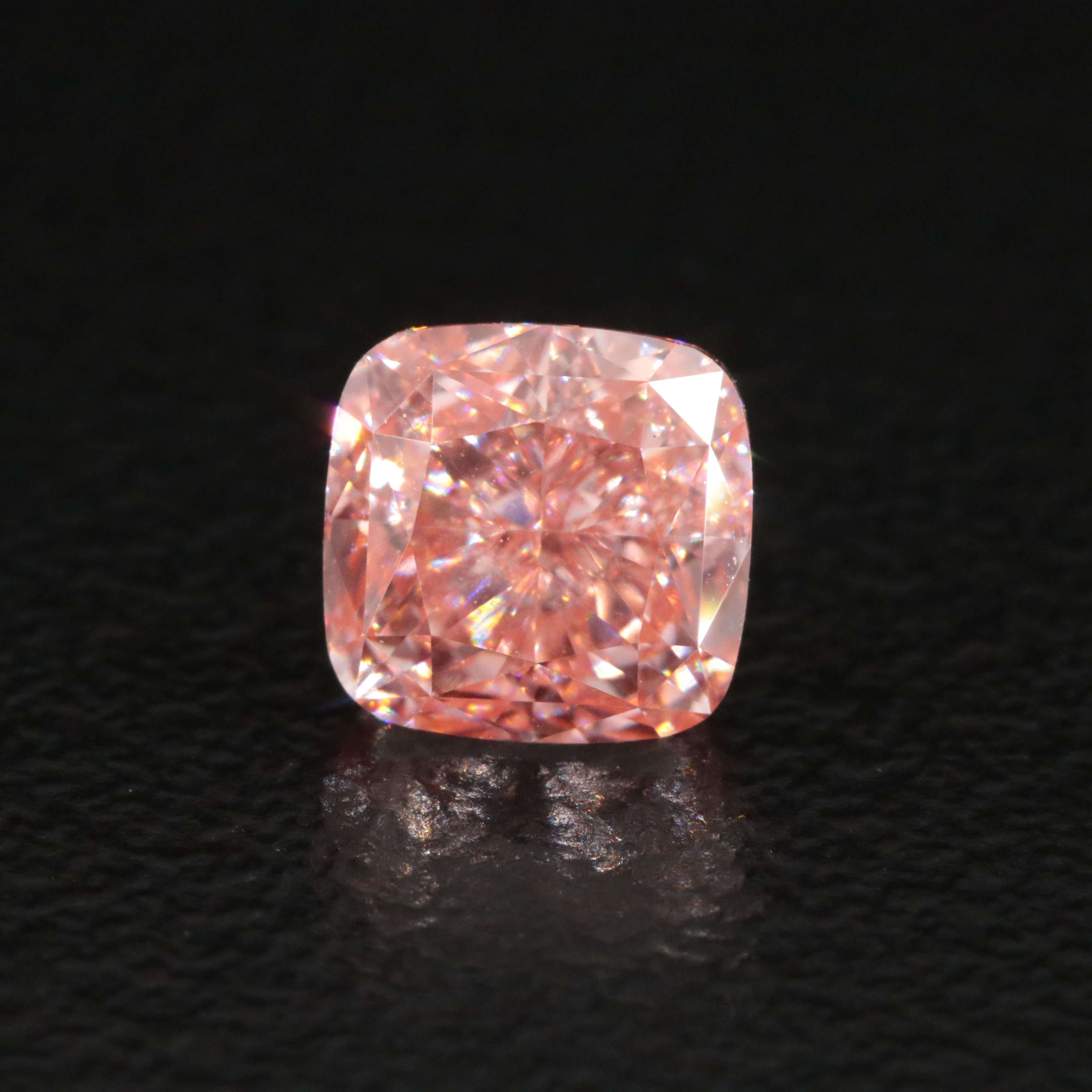 Loose 1.07 CT Lab Grown Fancy Vivid Pink Diamond with IGI Report