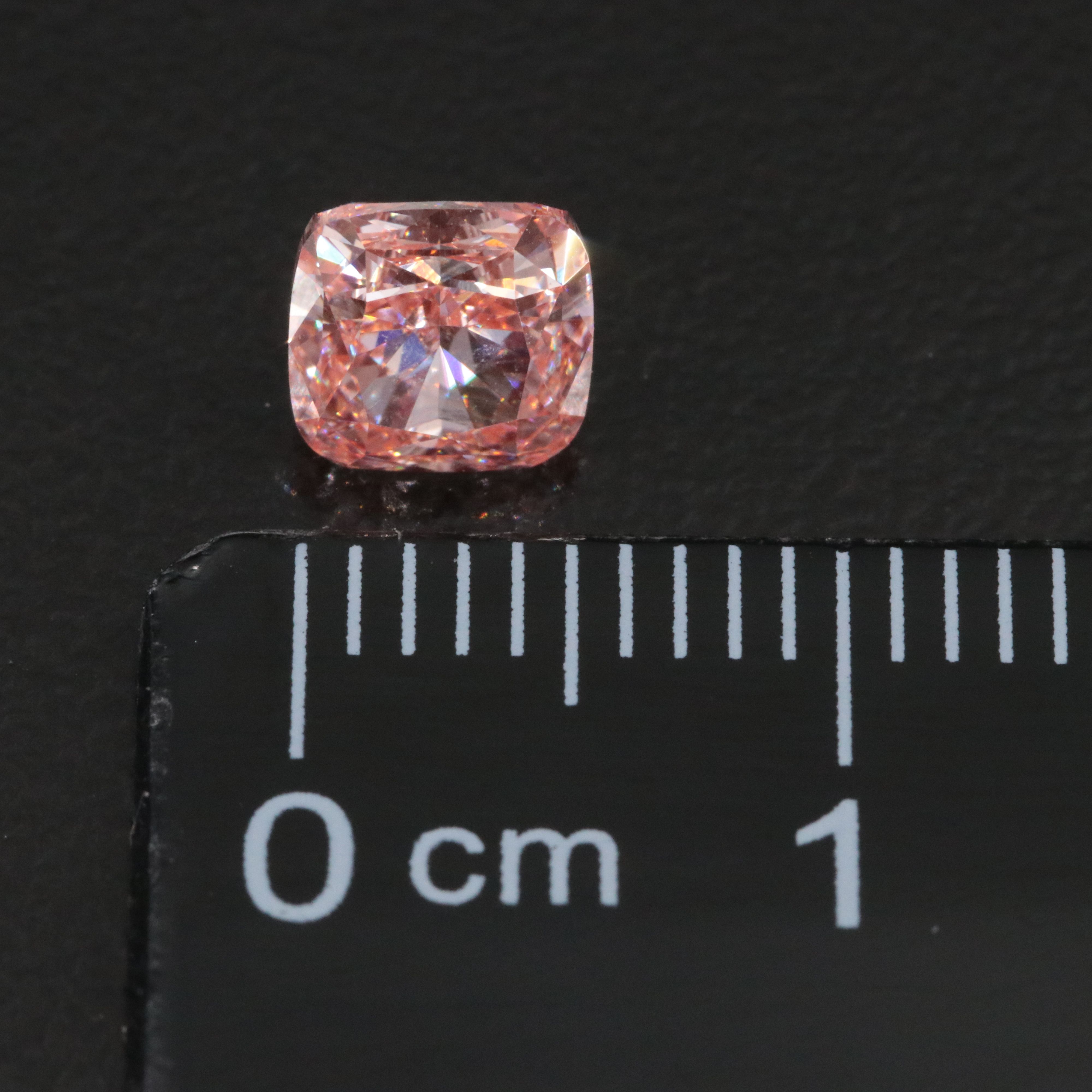 Loose 1.07 CT Lab Grown Fancy Vivid Pink Diamond with IGI Report
